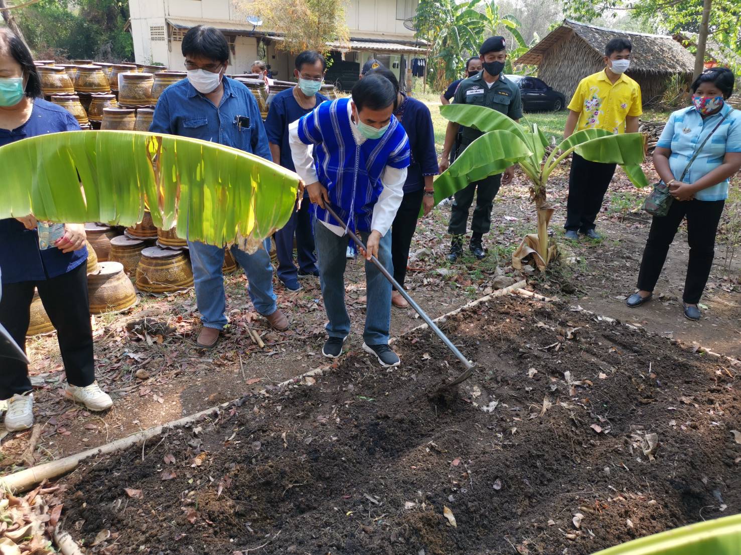 @ราชบุรี## อำเภอสวนผึ้งร่วมกับกองทุนพัฒนาบทบาทสตรีอำเภอสวนผึ้ง ผนึกกำลังขับเคลื่อนปฏิบัติการ 90 วัน “ปลูกผักสวนครัว เพื่อสร้างความมั่นคงทางอาหาร”