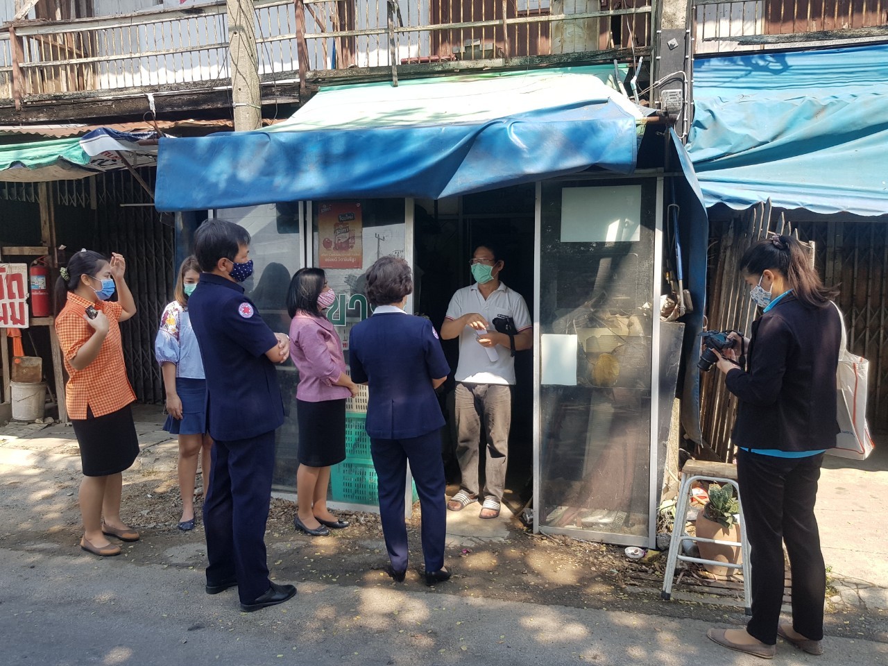 ### กาชาดจังหวัดราชบุรี มอบเงินทุนสำหรับประกอบอาชีพแก่ครัวเรือนยากจน ###