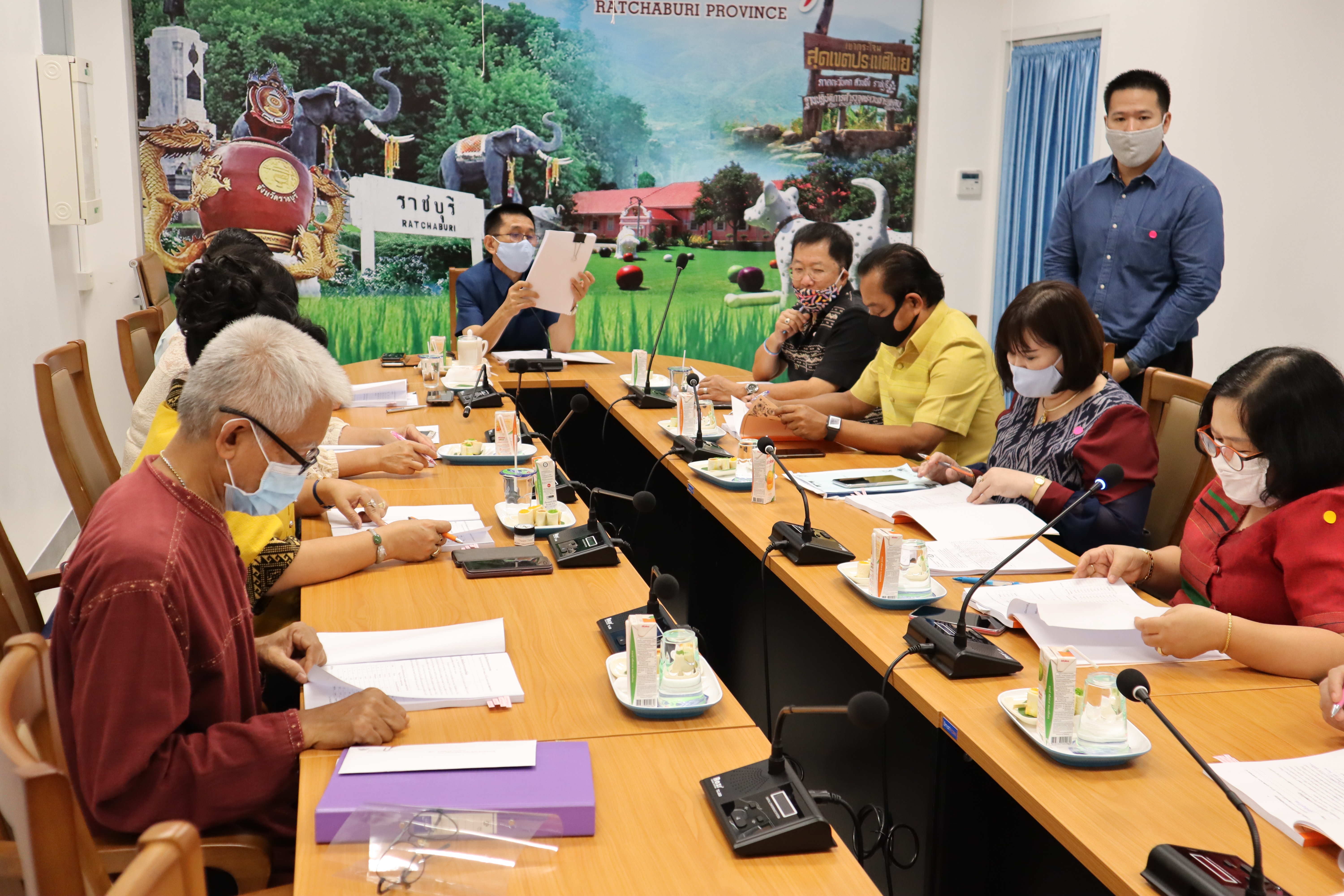 ราชบุรี “ประชุมคณะอนุกรรมการบริหารกองทุนพัฒนาบทบาทสตรี ครั้งที่ 6/2563”