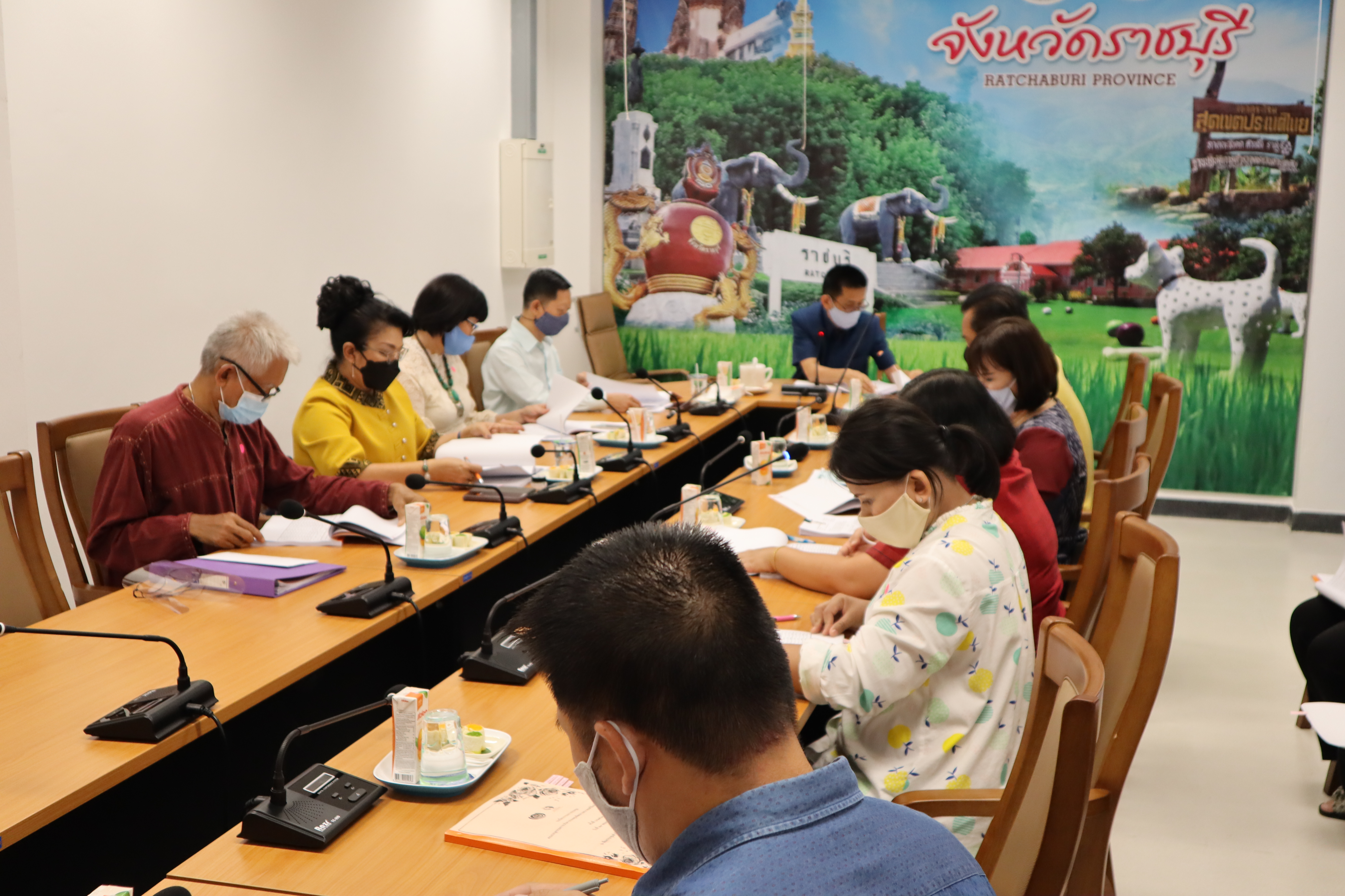 ราชบุรี “ประชุมคณะอนุกรรมการบริหารกองทุนพัฒนาบทบาทสตรี ครั้งที่ 6/2563”