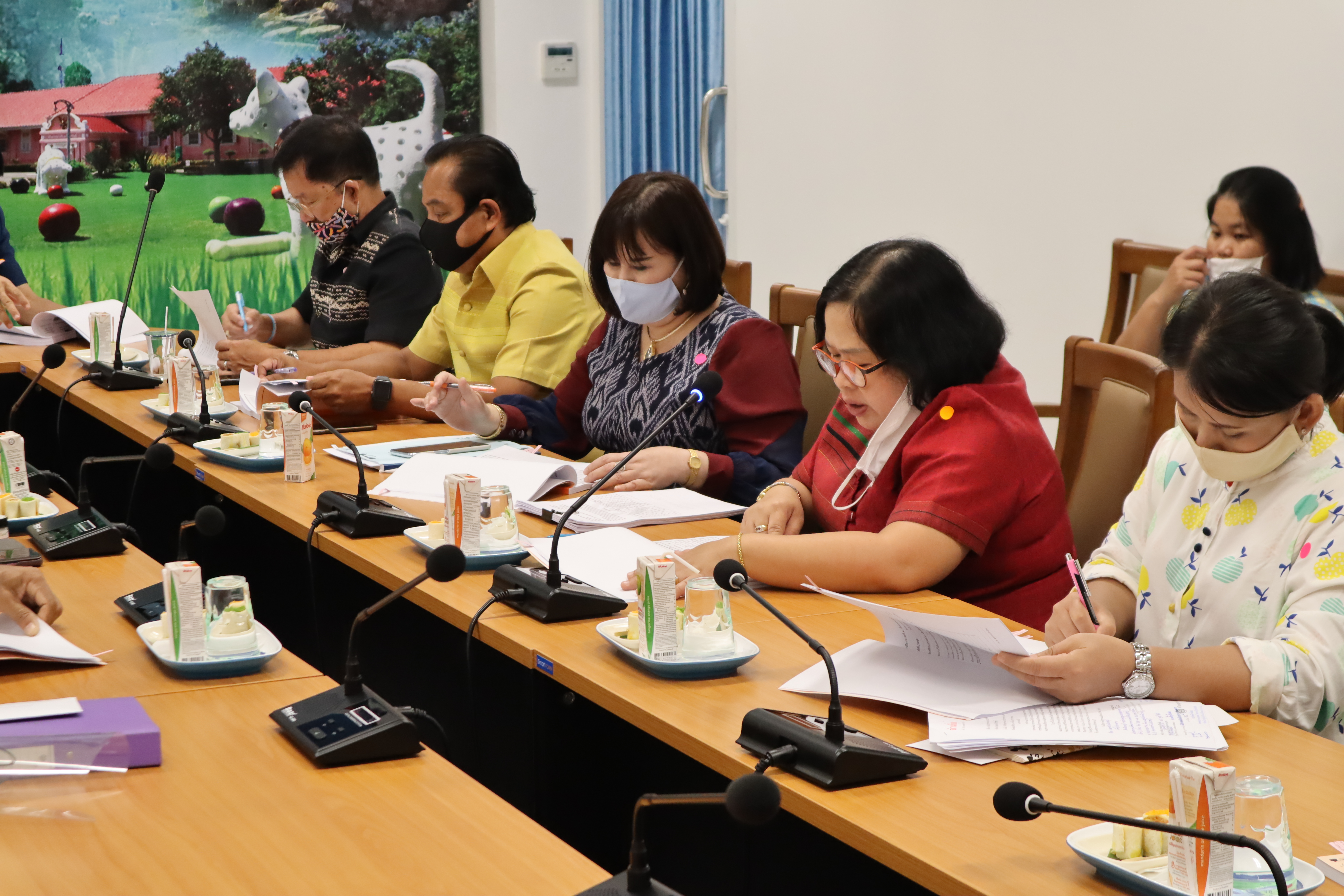 ราชบุรี “ประชุมคณะอนุกรรมการบริหารกองทุนพัฒนาบทบาทสตรี ครั้งที่ 6/2563”