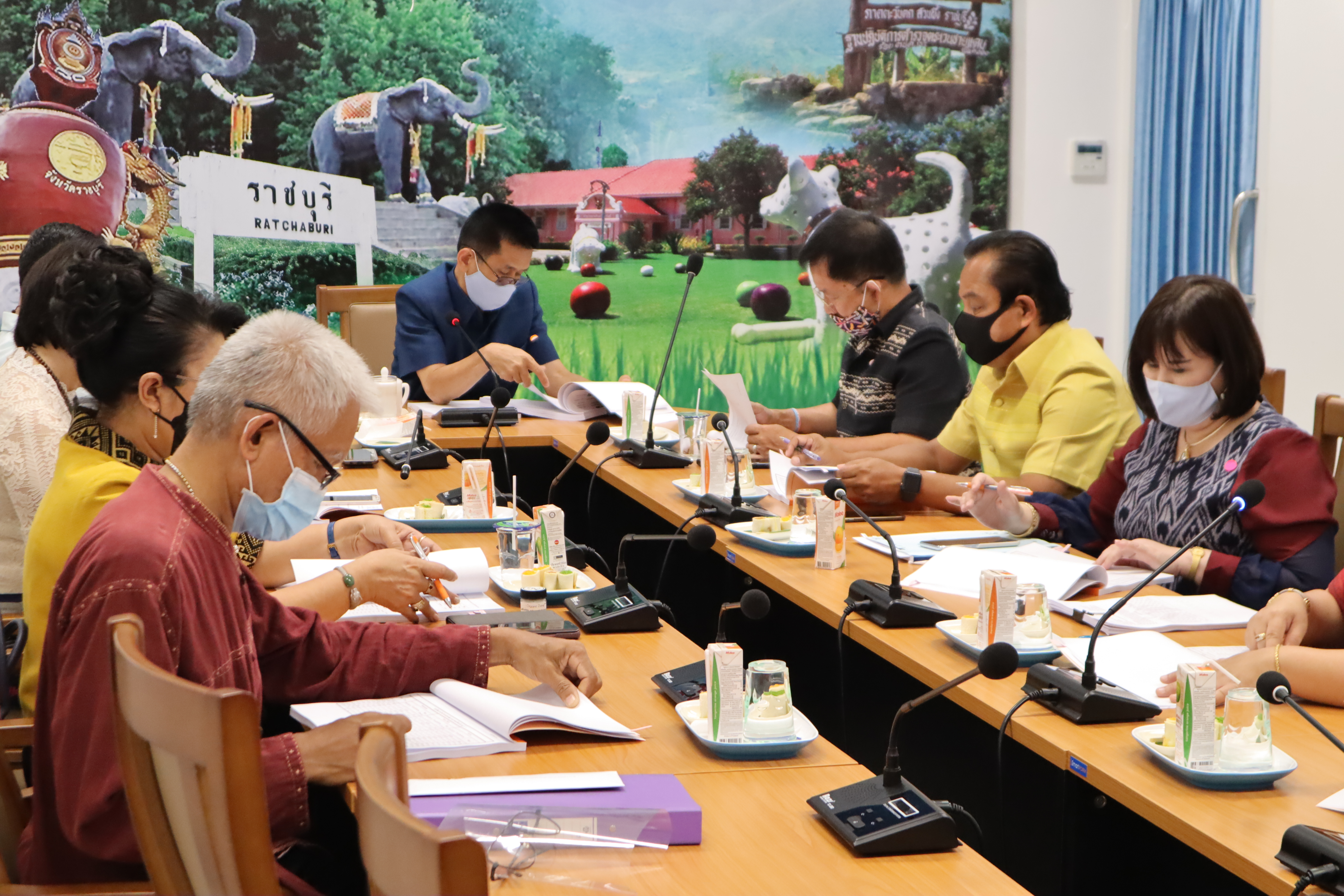 ราชบุรี “ประชุมคณะอนุกรรมการบริหารกองทุนพัฒนาบทบาทสตรี ครั้งที่ 6/2563”