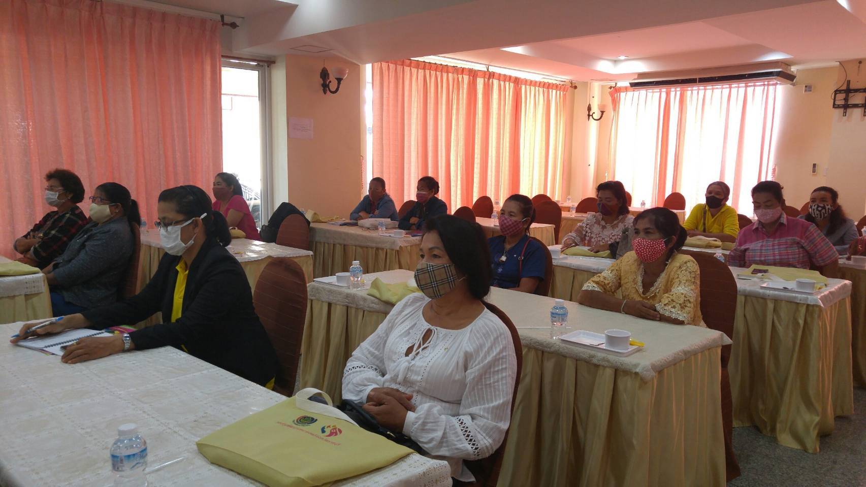 ราชบุรีเพิ่มประสิทธิภาพกลุ่มอาชีพสมาชิกกองทุนพัฒนาบทบาทสตรี รุ่นที่ 1