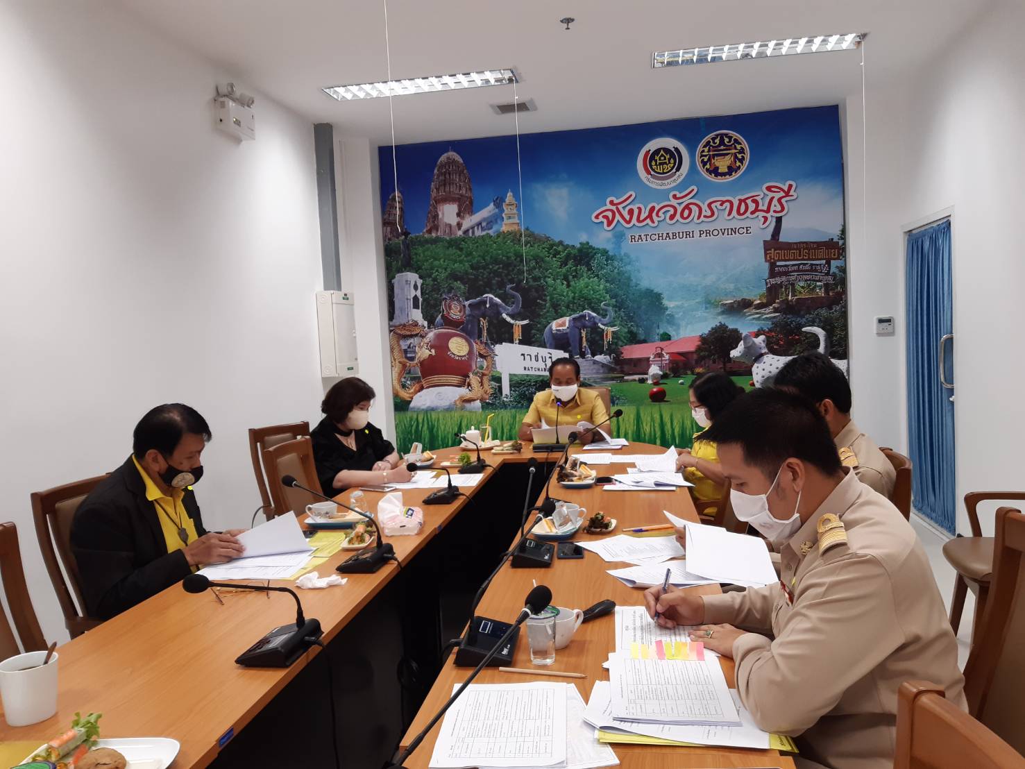 ราชบุรี “ประชุมกลั่นกรองกิจกรรมพัฒนาชุมชนดีเด่น ระดับจังหวัด ประจำปี 2563”