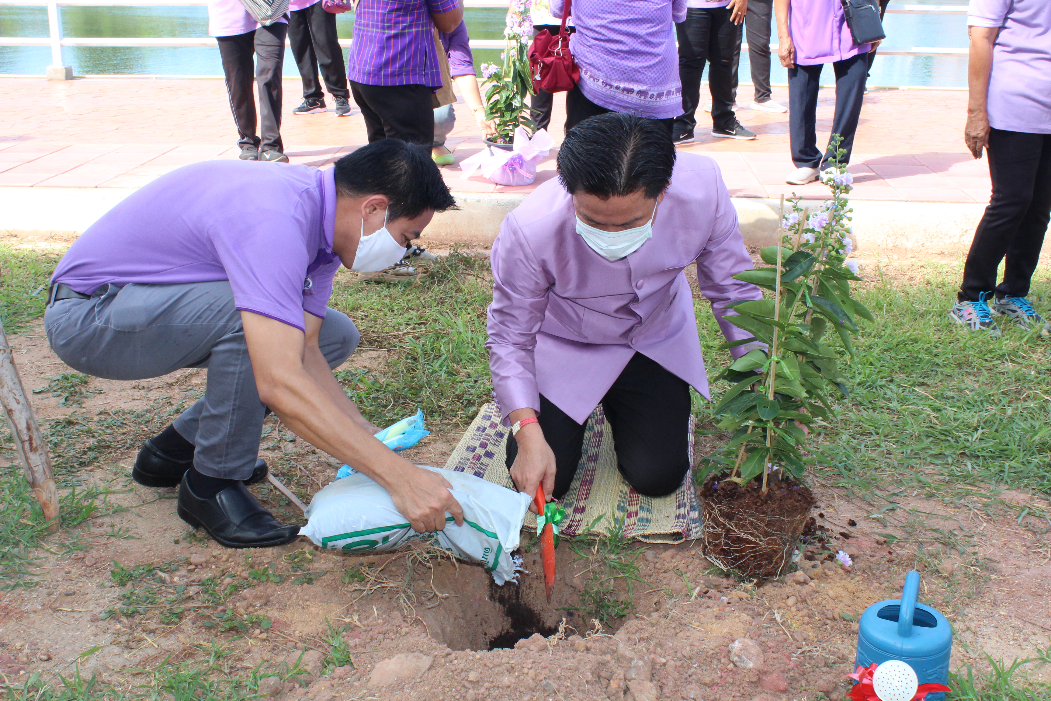 ราชบุรีรวมพลังสตรีอาสาพัฒนา ปลูกป่าเฉลิมพระเกียรติ เนื่องในโอกาสวันเฉลิมพระชนมพรรษา สมเด็จพระนางเจ้าสุทิดา พัชรสุธาพิมลลักษณ์ พระบรมราชินี
