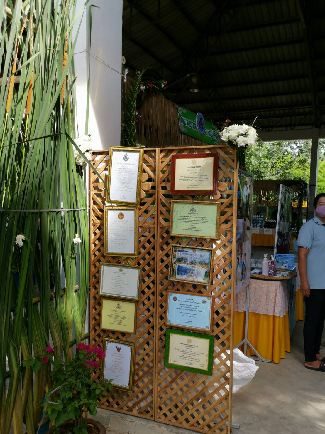 ราชบุรี ประกวดหมู่บ้านเศรษฐกิจพอเพียง “อยู่เย็น เป็นสุข” ดีเด่น ปี 2563