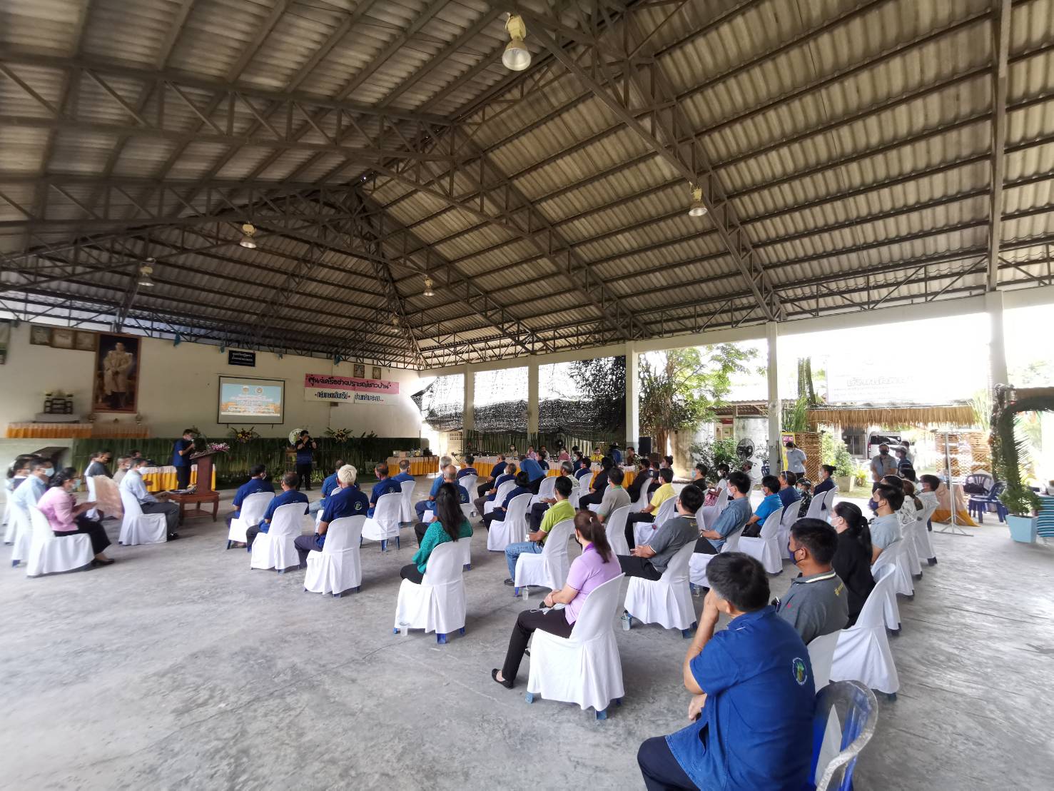 ราชบุรี ประกวดหมู่บ้านเศรษฐกิจพอเพียง “อยู่เย็น เป็นสุข” ดีเด่น ปี 2563