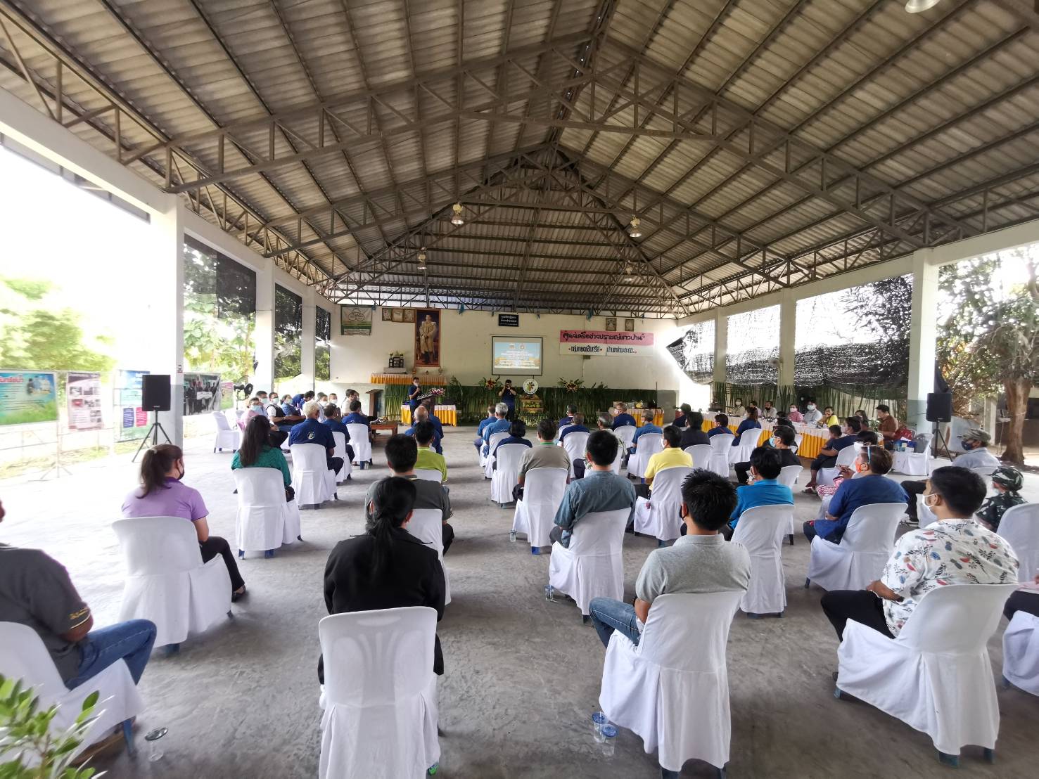 ราชบุรี ประกวดหมู่บ้านเศรษฐกิจพอเพียง “อยู่เย็น เป็นสุข” ดีเด่น ปี 2563