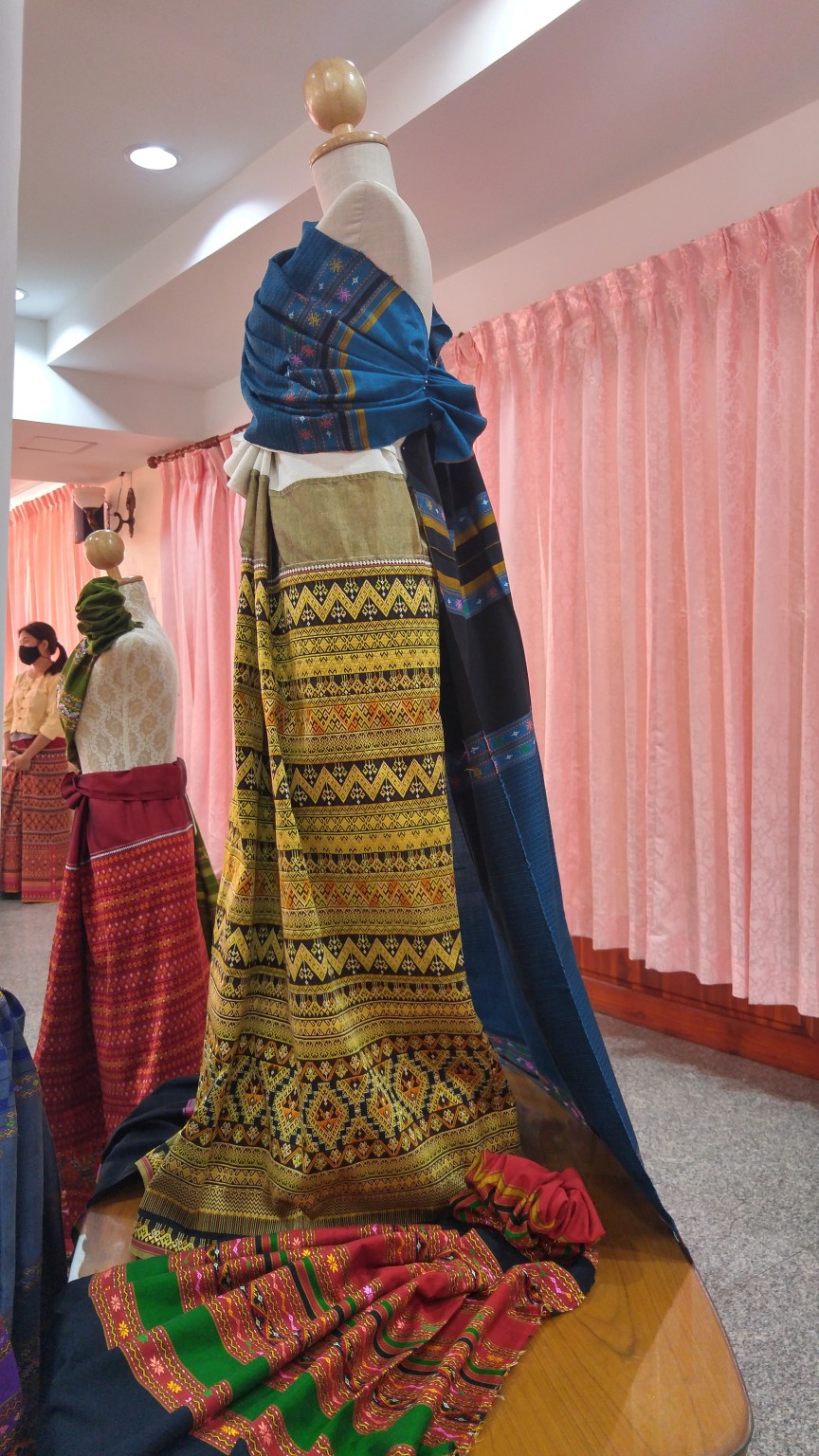 การประกวดผ้าสืบสาน อนุรักษ์ศิลป์ผ้าถิ่นไทย ดำรงไว้ในแผ่นดิน จังหวัดราชบุรี