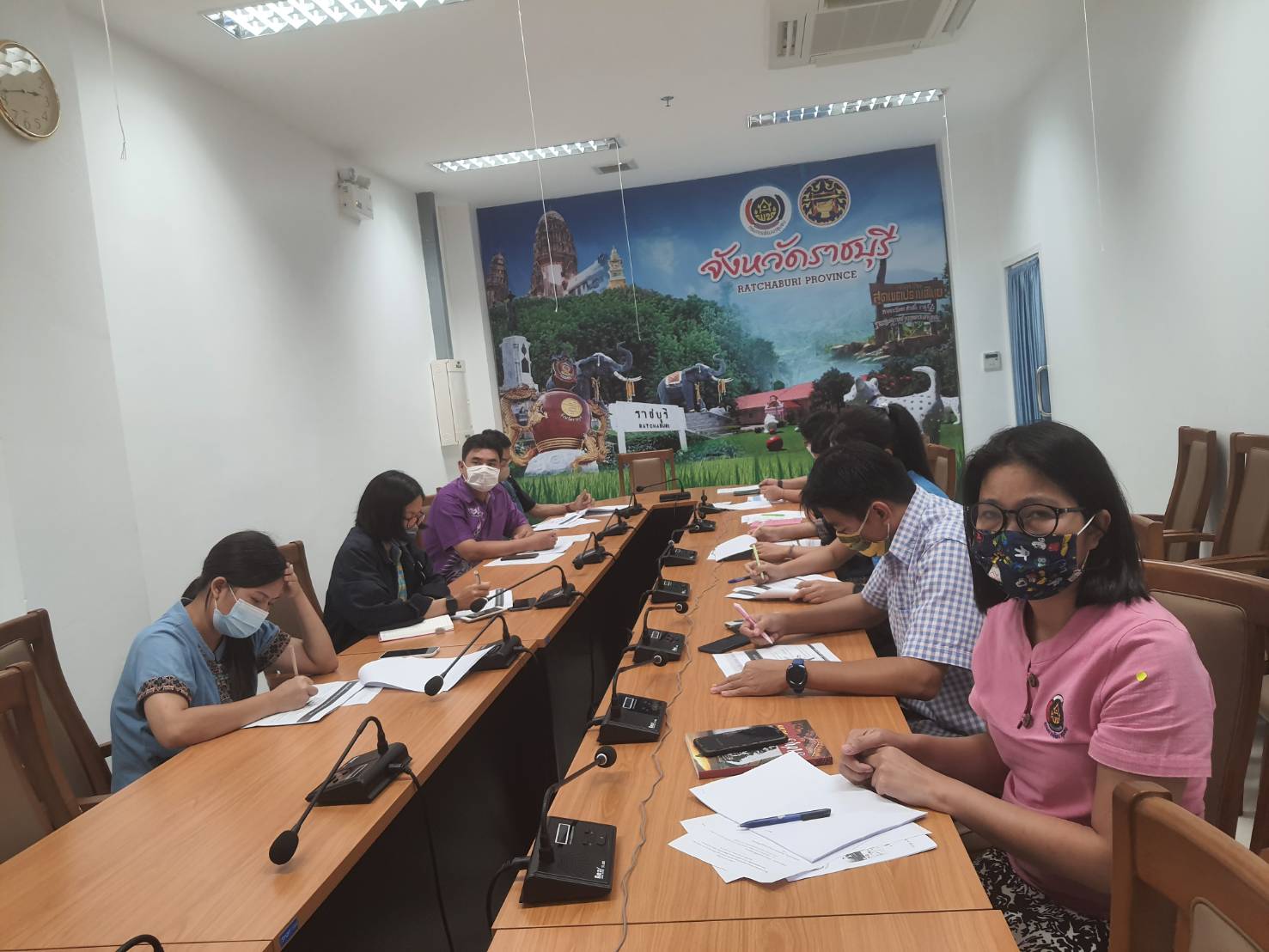 สพจ.ราชบุรี รับฟังการประชุมผ่านระบบวีดิทัศน์ทางไกล (Video Conference)