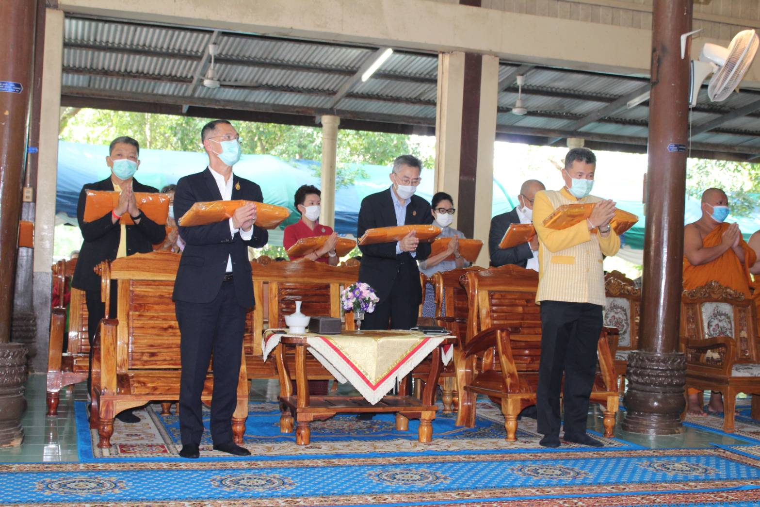 สพจ.ราชบุรี ร่วมถวายผ้าพระกฐิน