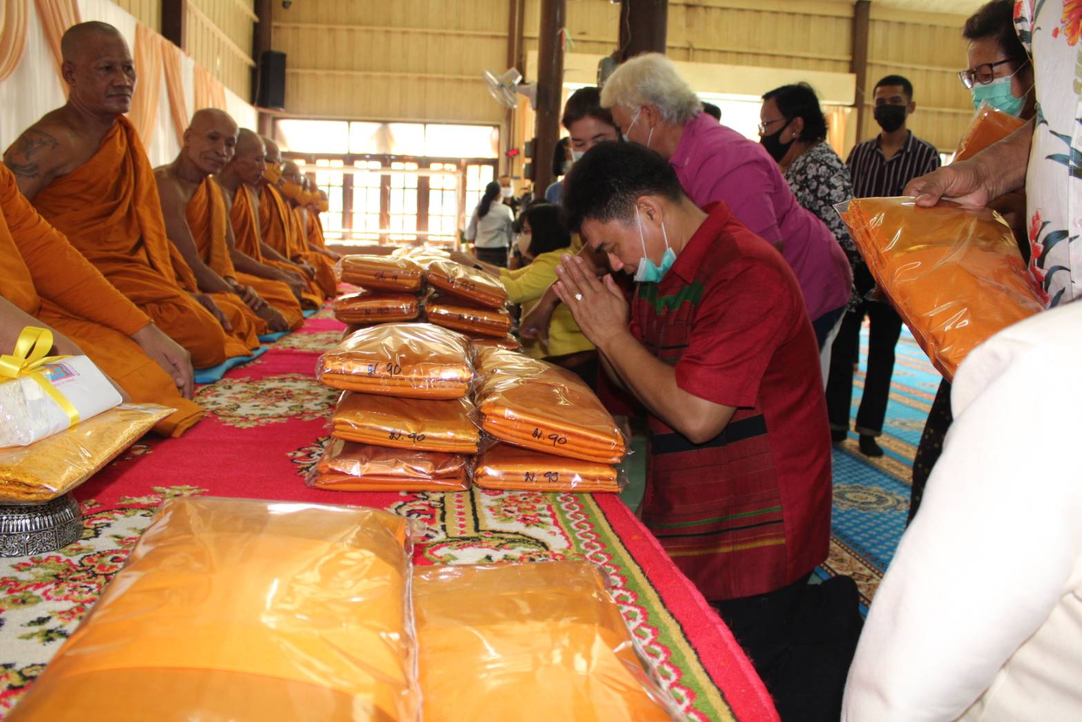 สพจ.ราชบุรี ร่วมถวายผ้าพระกฐิน