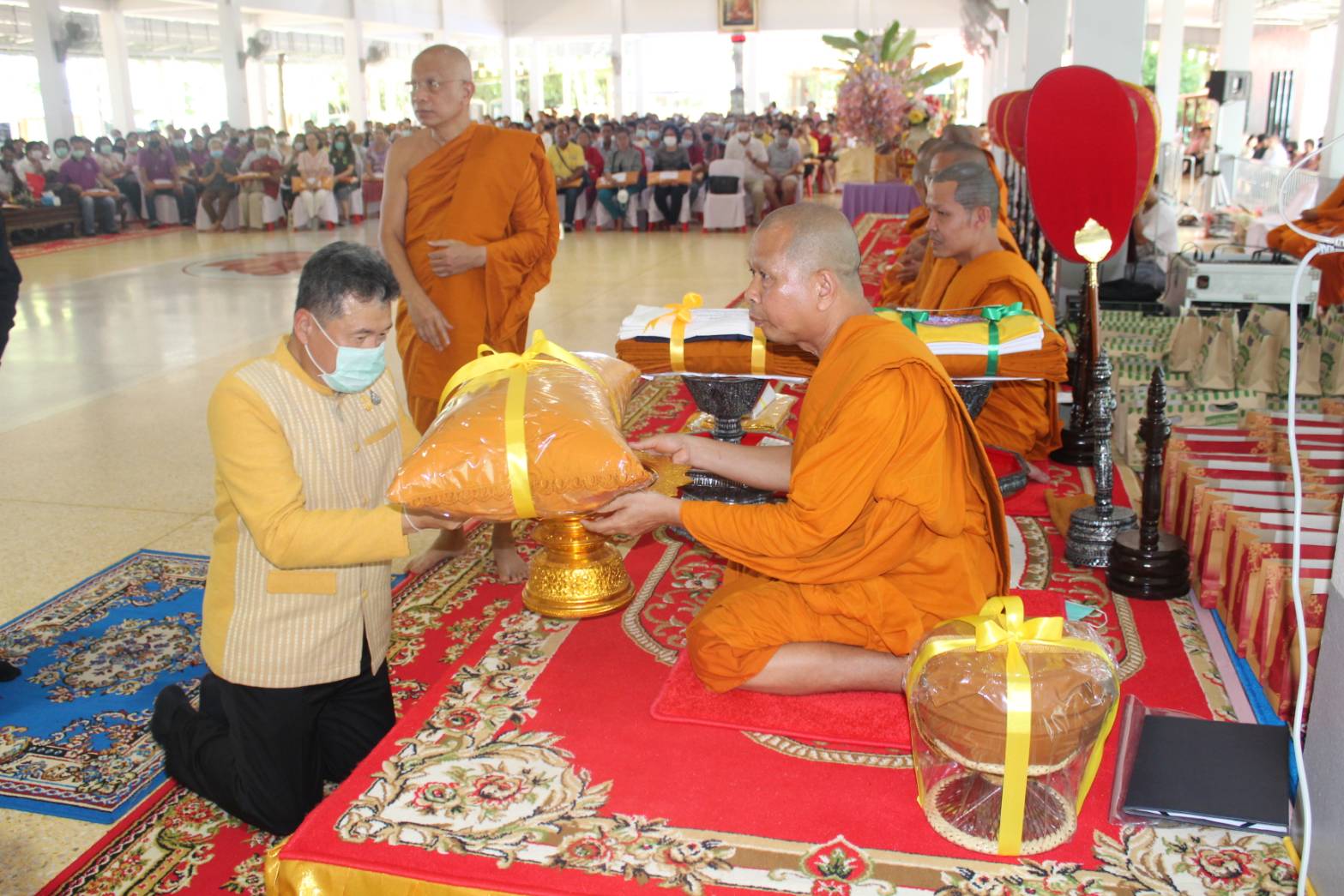 สพจ.ราชบุรี ร่วมถวายผ้าพระกฐิน