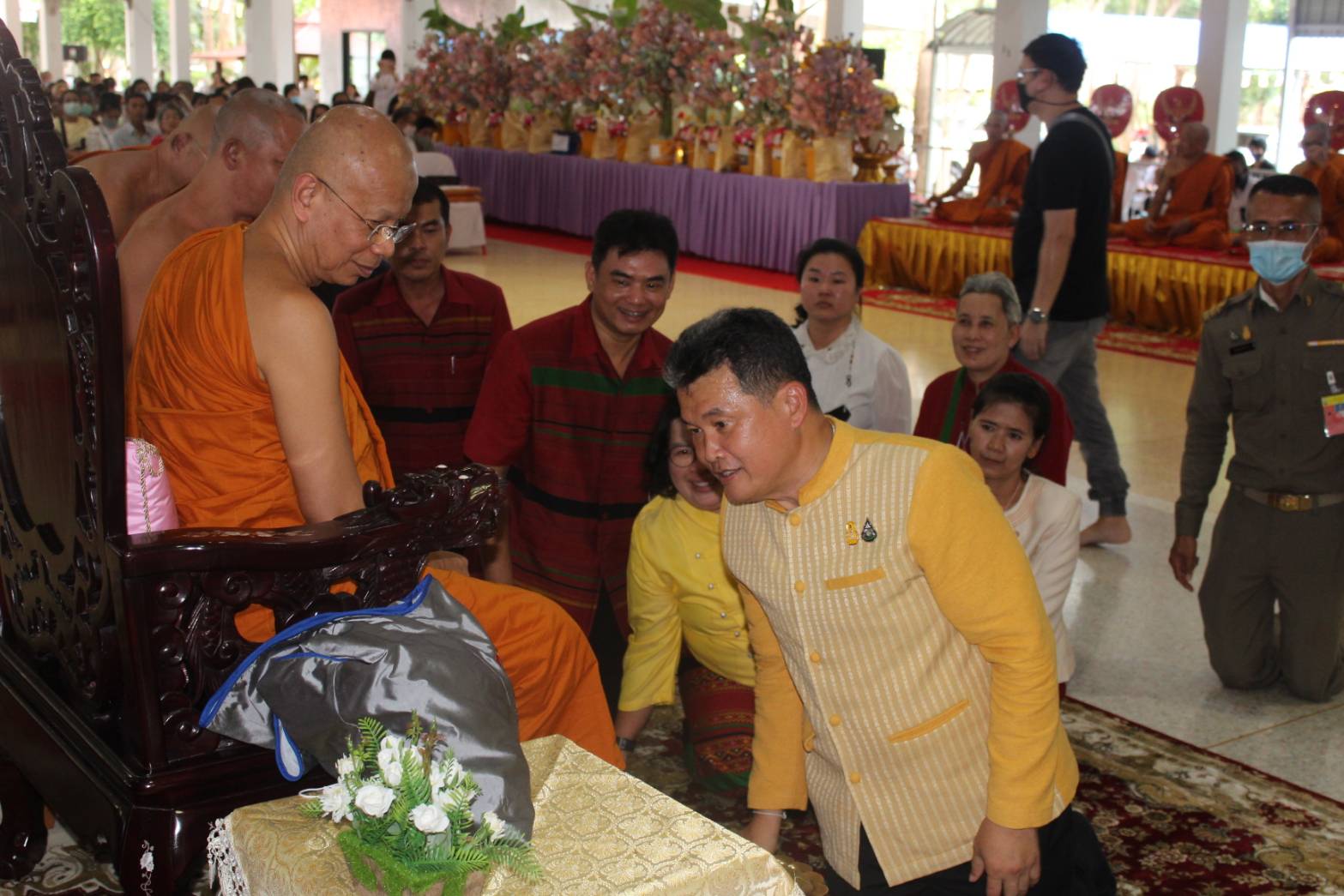 สพจ.ราชบุรี ร่วมถวายผ้าพระกฐิน