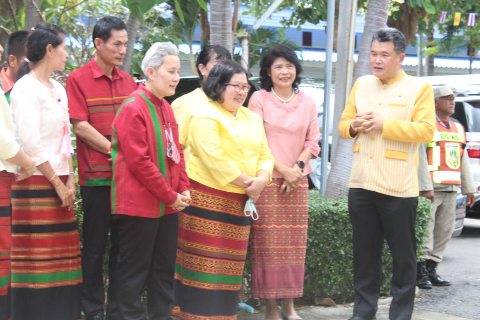 สพจ.ราชบุรี ร่วมถวายผ้าพระกฐิน