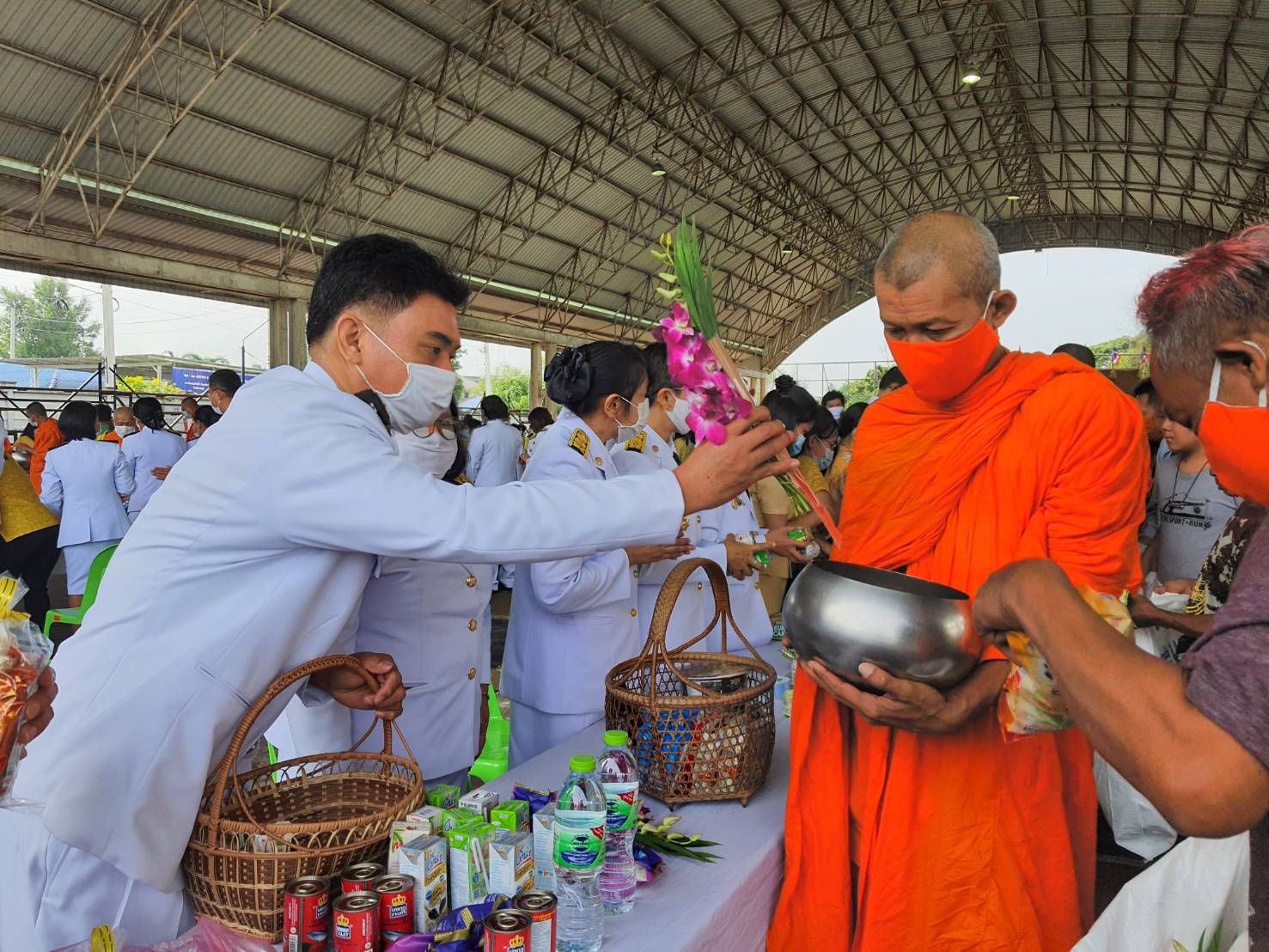 สพจ.ราชบุรี ร่วมพิธีบำเพ็ญกุศลและพิธีน้อมรำลึกเนื่องในวันคล้ายวันสวรรคตพระบาทสมเด็จพระบรมชนกาธิเบศ มหาภูมิพลอดุลยเดชมหาราช บรมนาถบพิตร