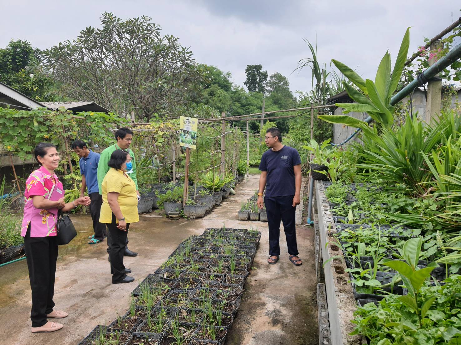 สพจ.ราชบุรี ติดตามสนับสนุนโครงการพัฒนาพื้นที่ต้นแบบการพัฒนาคุณภาพชีวิต ตามหลักทฤษฎีใหม่ ประยุกต์สู่ “โคก หนอง นา โมเดล”