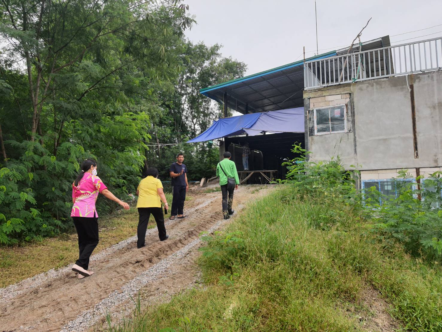 สพจ.ราชบุรี ติดตามสนับสนุนโครงการพัฒนาพื้นที่ต้นแบบการพัฒนาคุณภาพชีวิต ตามหลักทฤษฎีใหม่ ประยุกต์สู่ “โคก หนอง นา โมเดล”