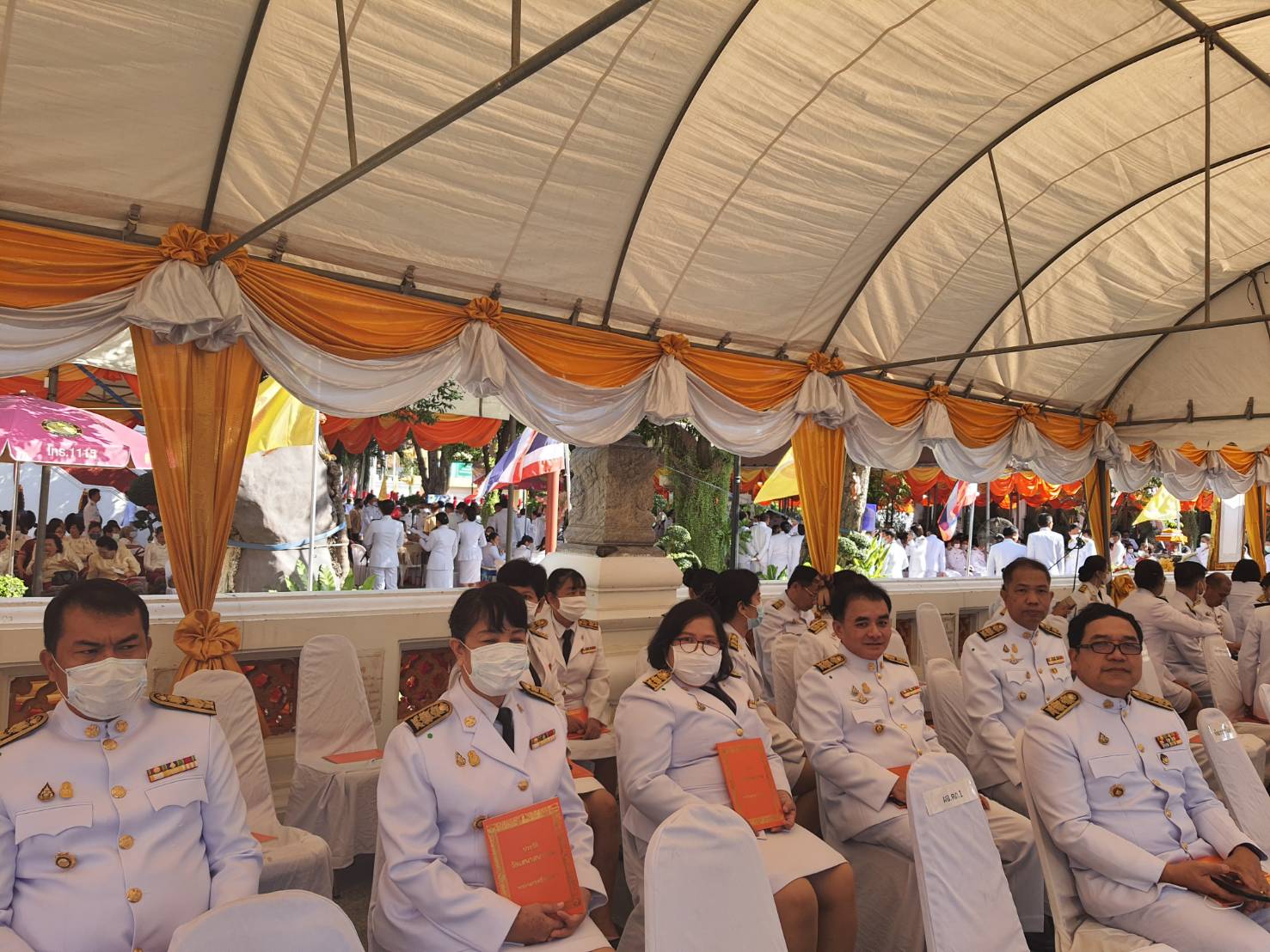 พช.ราชบุรี ร่วมพิธีถวายผ้าพระกฐินพระราชทานกรมการพัฒนาชุมชน ประจำปี พ.ศ. 2563