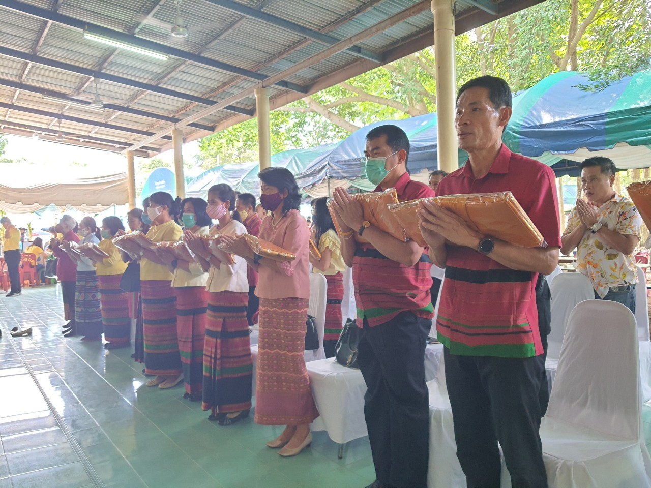 สพจ.ราชบุรี ร่วมถวายผ้าพระกฐิน