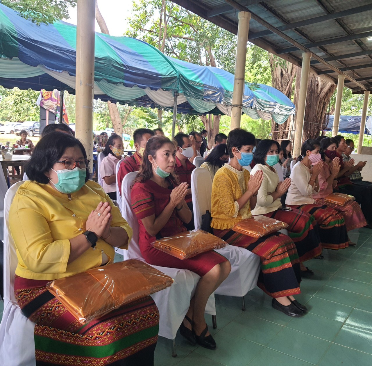 สพจ.ราชบุรี ร่วมถวายผ้าพระกฐิน