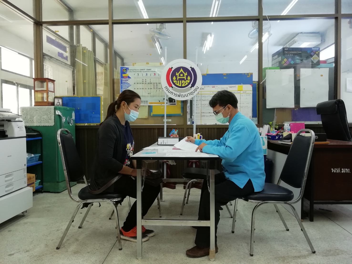 พช.ราชบุรี รับสมัครเข้ารับการคัดเลือกเป็นลูกจ้างเหมาบริการ ปฏิบัติภารกิจตามโครงการพัฒนาพื้นที่ต้นแบบการพัฒนาคุณภาพชีวิตตามทฤษฎีใหม่ ประยุกต์สู่ “โคก หนอง นา โมเดล”