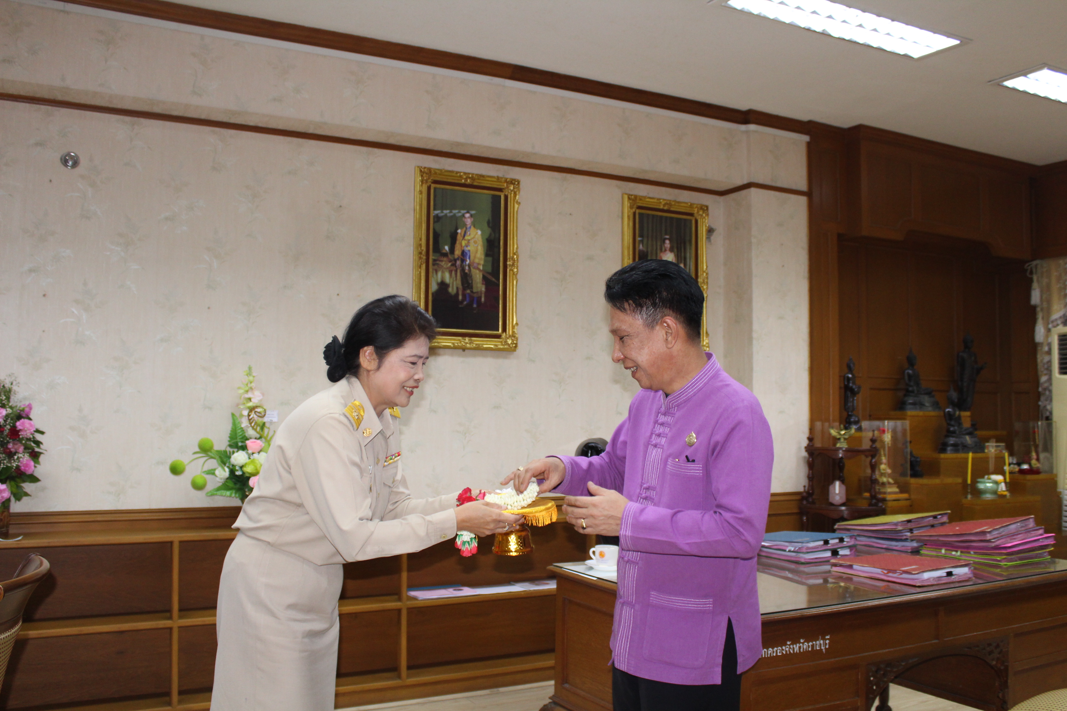 พจ.ราชบุรี รายงานตัวเข้ารับตำแหน่งพัฒนาการจังหวัดราชบุรีต่อผู้บริหารระดับจังหวัด