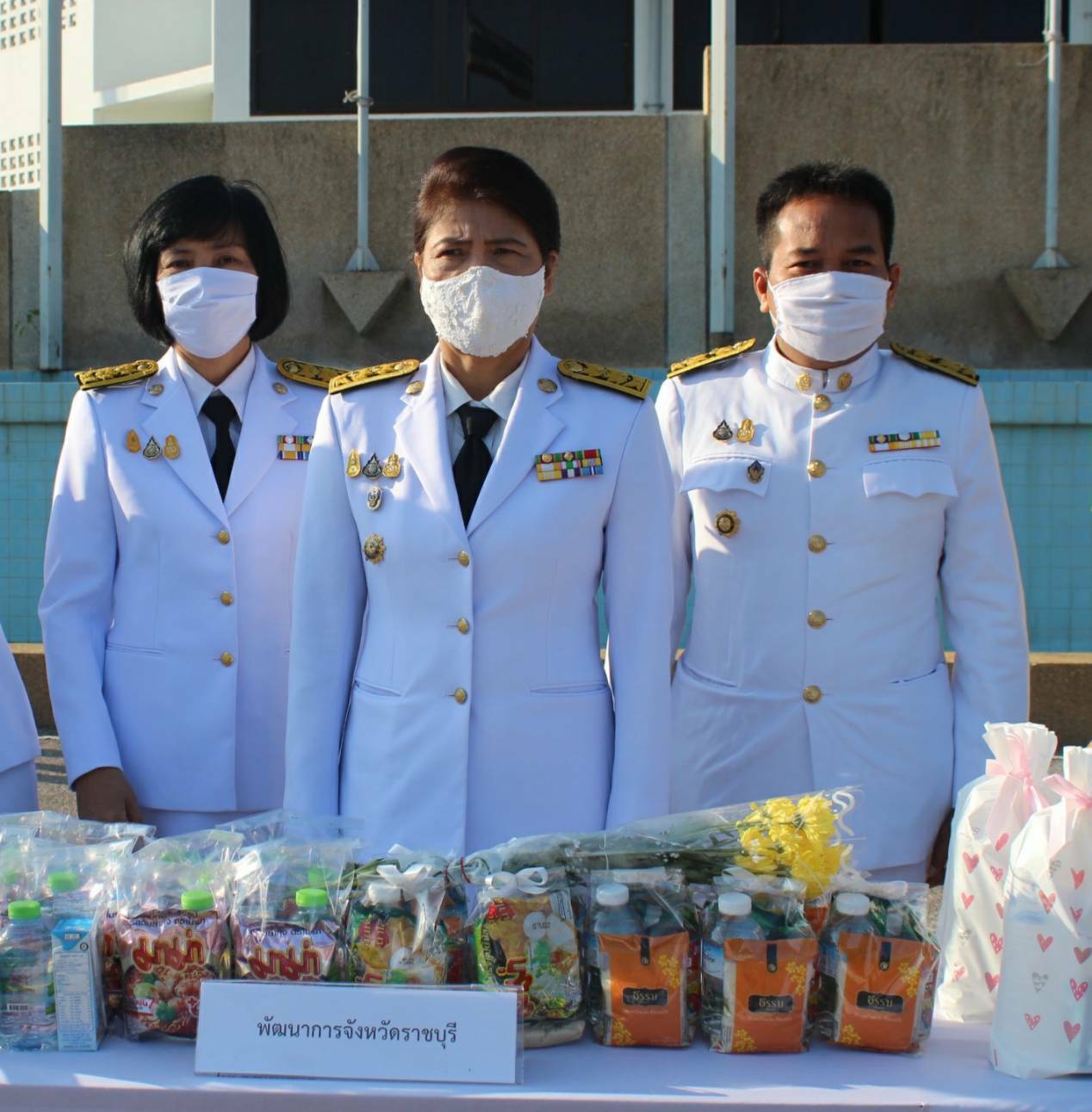 ? พช.ราชบุรี ร่วมกิจกรรมเนื่องในวันวันคล้ายวันพระบรมราชสมภพ พระบาทสมเด็จพระบรมชนกาธิเบศร มหาภูมิพลอดุลยเดชมหาราช บรมนาถบพิตร วันชาติ และวันพ่อแห่งชาติ 5 ธันวาคม 2563