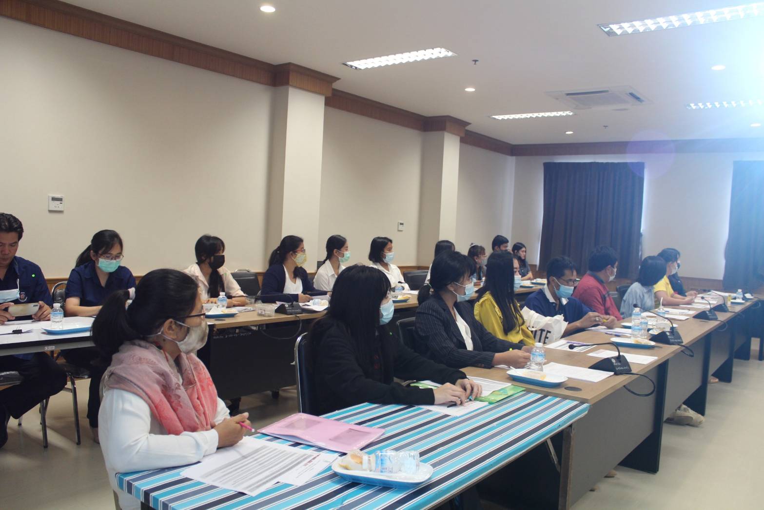 ? พช.ราชบุรี ปฐมนิเทศลูกจ้างเหมาบริการ ปฏิบัติภารกิจตามโครงการพัฒนาพื้นที่ต้นแบบการพัฒนาคุณภาพชีวิตตามหลักทฤษฎีใหม่ ประยุกต์สู่ “โคก หนอง นา โมเดล ” (งบเงินกู้เพื่อแก้ไขปัญหา เยี่ยวยา และฟื้นฟูเศรษฐกิจและสังคม ที่ได้รับผลกระทบจากการระบาดของโรคติดเชื้อไวรัสโคโรนา 2019 ระยะที่ 1)