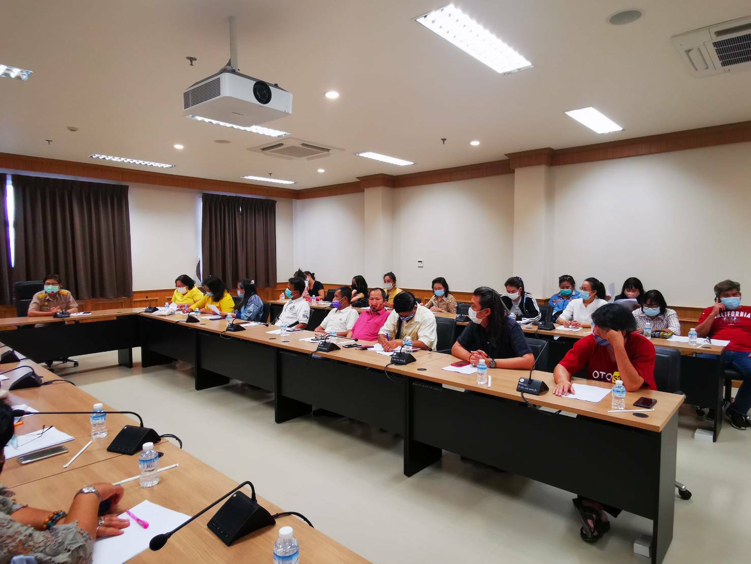 ? พช.ราชบุรี ดำเนินการประชุมชี้แจง ผู้ผลิตผู้ประกอบการ OTOP ที่เข้าร่วมแสดงและจำหน่ายสินค้าในงาน OTOP City 2020