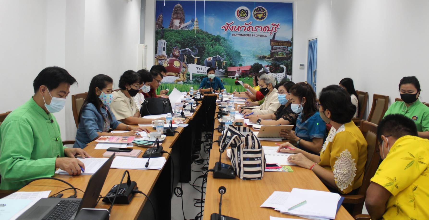 ? พช.ราชบุรี จัดประชุมประจำเดือนสำนักงานพัฒนาชุมชนจังหวัดราชบุรี