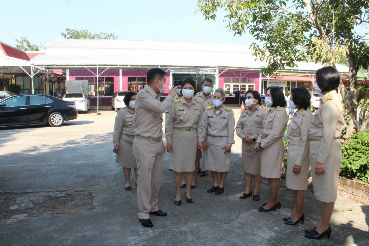 ? จังหวัดราชบุรี ประกอบพิธีลงนามถวายพระพรชัยมงคลสมเด็จพระเจ้าลูกเธอ เจ้าฟ้าสิริวัณณวรี นารีรัตนราชกัญญา เนื่องในโอกาสวันคล้ายวันประสูติ 8 มกราคม 2564 และพิธีมอบแบบลายผ้ามัดหมี่ ชื่อลาย “ผ้ามัดหมี่ลายขอเจ้าฟ้าสิริวัณณวรีฯ” แก่ผู้แทนกลุ่มทอผ้า และผู้ผลิตผู้ประกอบการ OTOP จังหวัดราชบุรี