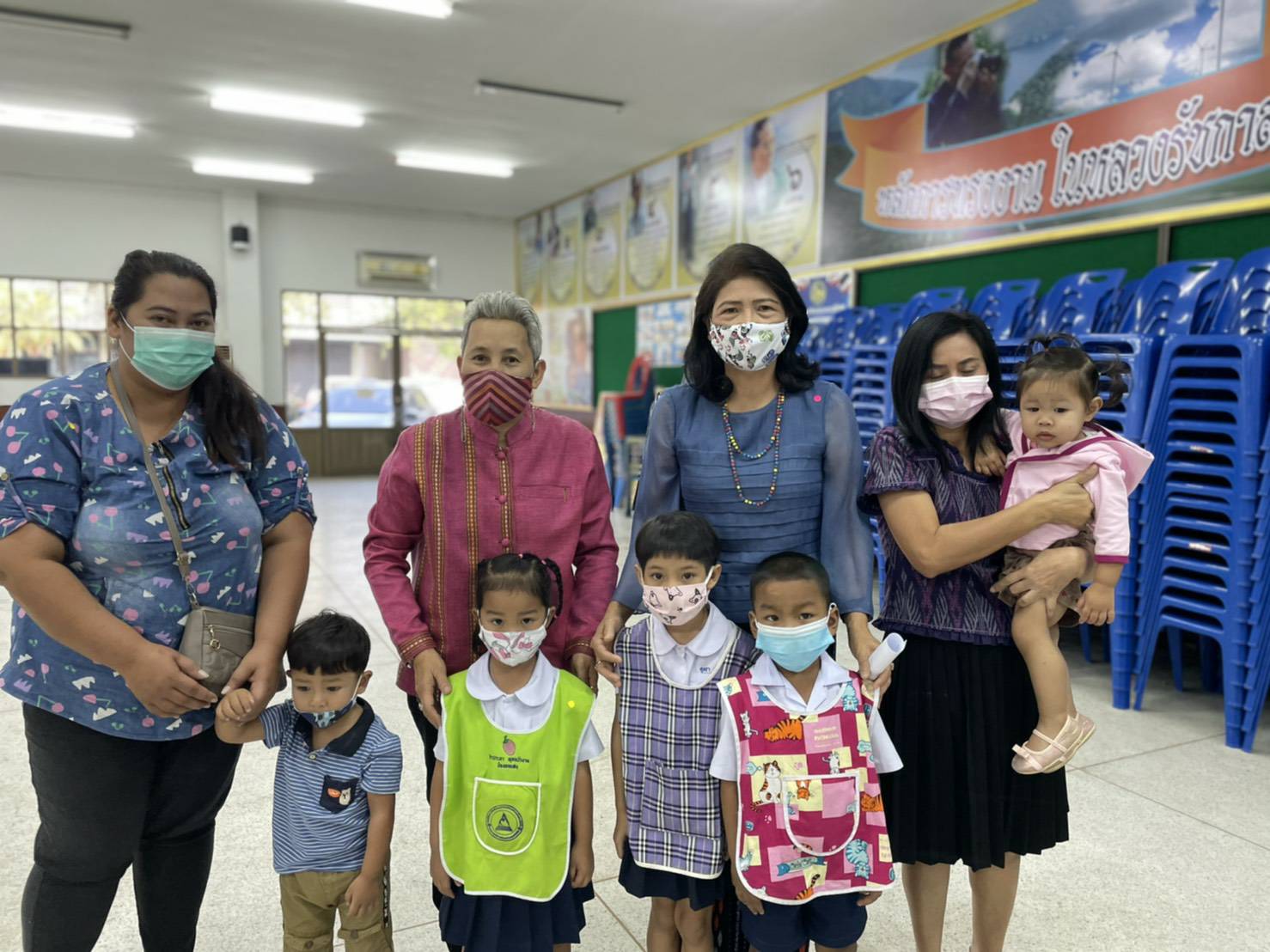 ? สำนักงานพัฒนาชุมชนจังหวัดราชบุรี ดำเนินการบูรณาการตามโครงการของขวัญปีใหม่ของกระทรวงมหาดไทย เพื่อมอบให้ประชาชน ประจำปี ๒๕๖๔