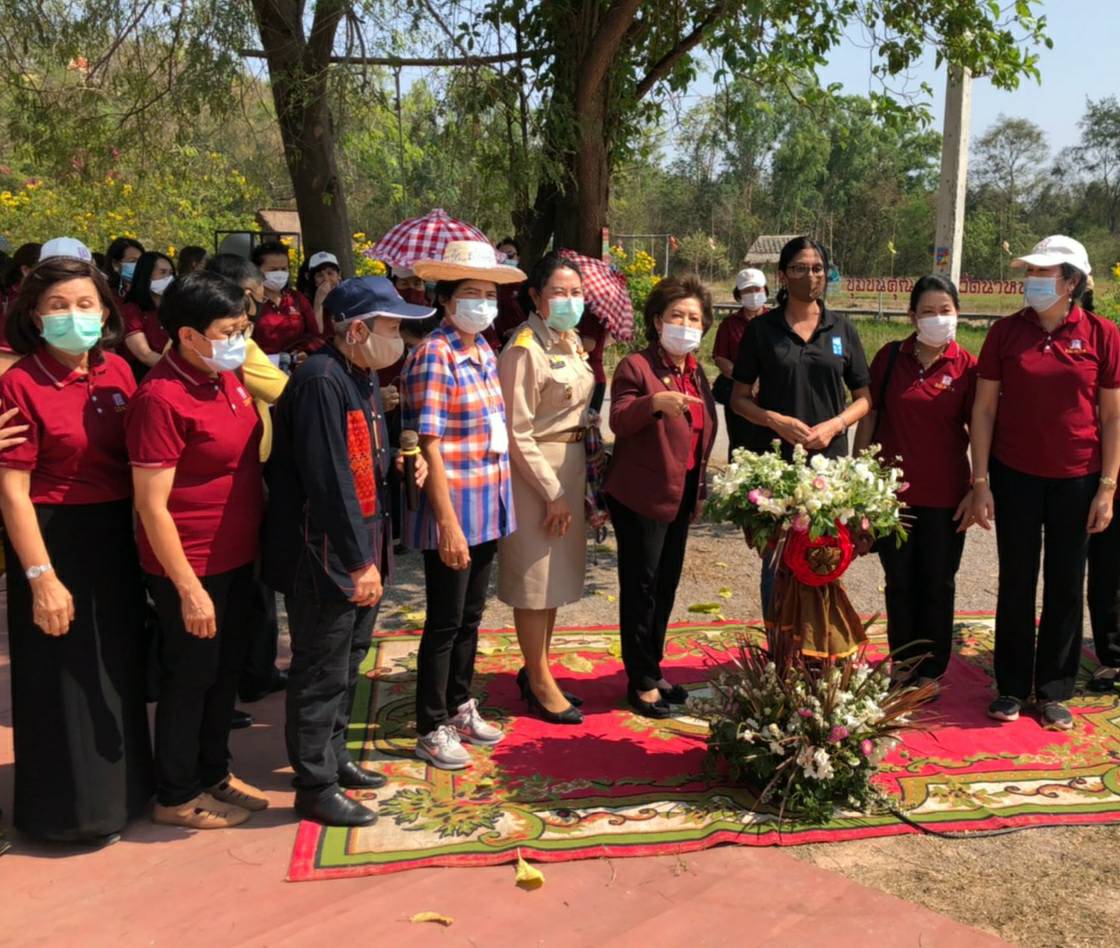 ? สพอ.เมืองราชบุรี และ สพจ.ราชบุรี ร่วมโครงการส่งเสริมความเข้มแข็งแก่กลุ่มเกษตรกรสตรี เพื่อความมั่นคงของอาหาร ช่วงการแพร่ระบาดไวรัสโควิด –19 กับ โครงการพัฒนาสหประชาชาติ ประจำประเทศไทย และ ซอนต้าสากล ภูมิภาค 17 เขค 6 (ประเทศไทย)  สโมสรซอนต้าราชบุรี