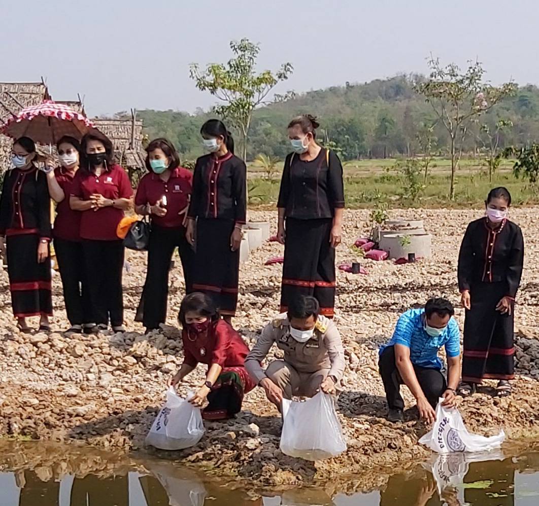 องค์กรสตรีราชบุรี ร่วมจัดกิจกรรม “เอามื้อสามัคคี  สร้างความมั่นคงทางอาหาร” เนื่องในวันสตรีสากล