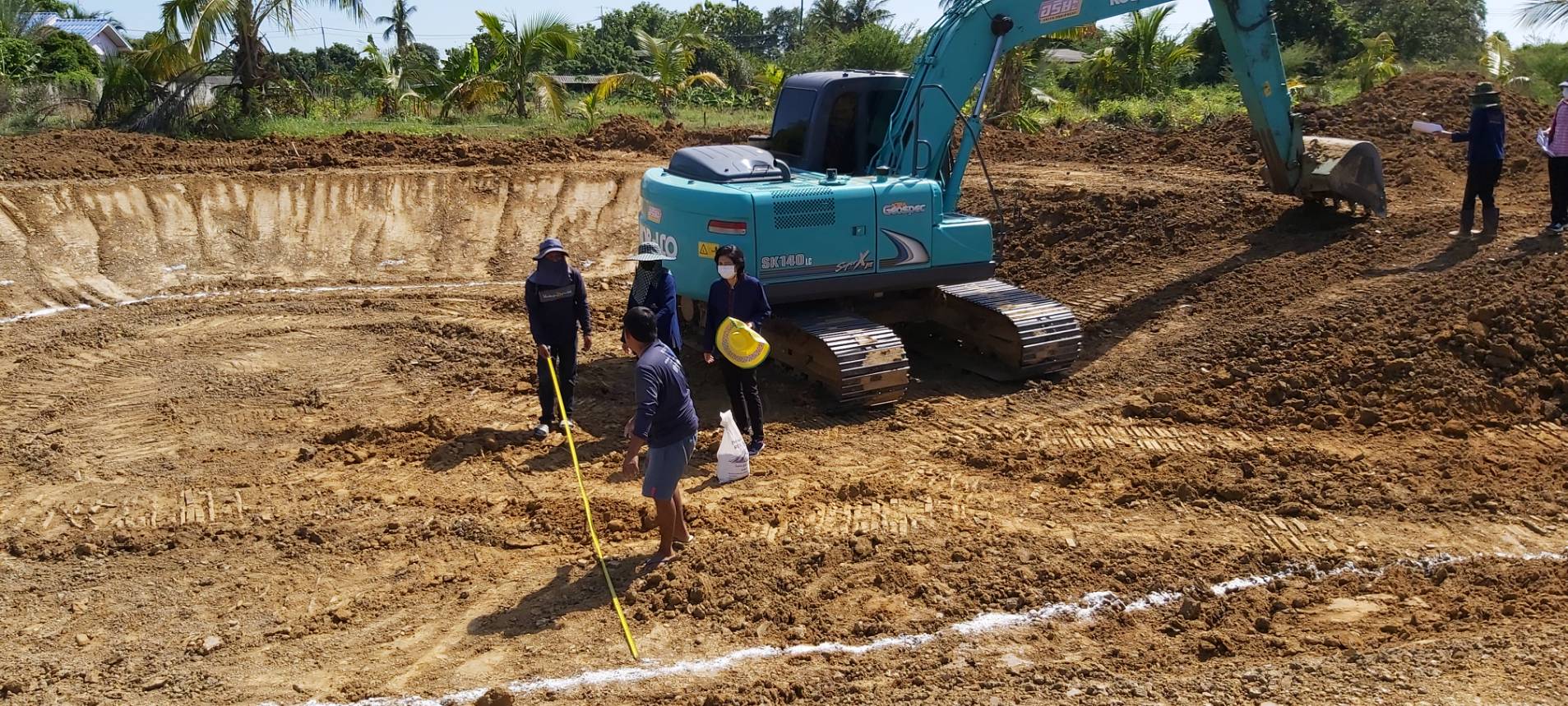 ? พช.ราชบุรี ติดตามความก้าวหน้าโครงการพัฒนาหมู่บ้านเศรษฐกิจพอเพียง ประจำปีงบประมาณ 2564 กิจกรรมการพัฒนาศูนย์เรียนรู้ทฤษฎีใหม่รูปแบบ “โคก หนอง นา โมเดล”