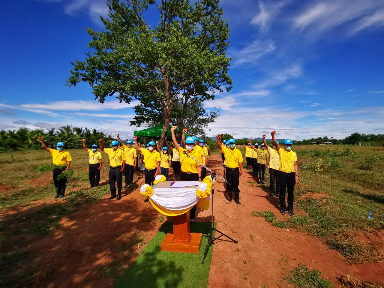 ? จังหวัดราชบุรี จัดกิจกรรม Kick off  “จิตอาสาพัฒนาชุมชนเอามื้อสามัคคี” เฉลิมพระเกียรติเนื่องในโอกาสมหามงคลเฉลิมพระชนมพรรษา พระบาทสมเด็จพระปรเมนทรรามาธิบดีศรีสินทรมหาวชิราลงกรณ พระวชิรเกล้าเจ้าอยู่หัว