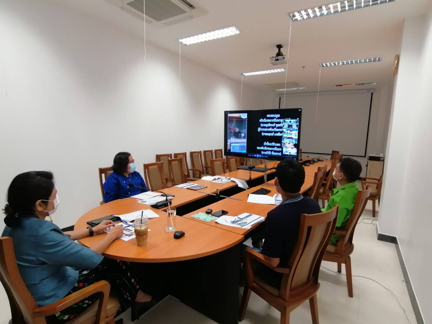 ? พช.ราชบุรี ร่วมรับฟังการประชุม “เสริมสร้างและพัฒนาผู้นำการเปลี่ยนแปลง ขยายผลบ้านพี่เมืองน้อง ผนึกกำลังสร้างความมั่นคงทางอาหาร”