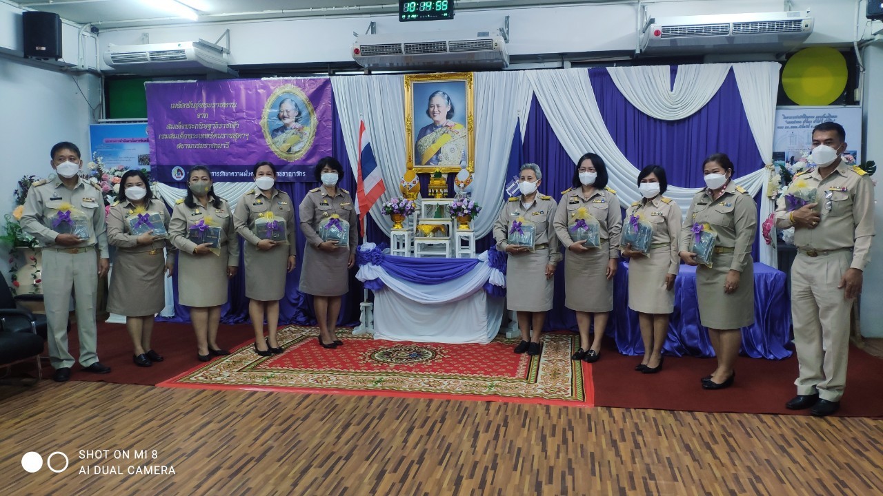 ? พช.ราชบุรี นำทัพพัฒนาการอำเภอ รับมอบเมล็ดพันธุ์ผักพระราชทาน ตามโครงการอนุรักษ์พันธุกรรมพืชเสริมสร้างความมั่นคงทางอาหาร สมเด็จพระกนิษฐาธิราชเจ้า กรมสมเด็จพระเทพรัตนราชสุดา สยามบรมราชกุมารี จาก กอ.รมน.ราชบุรี