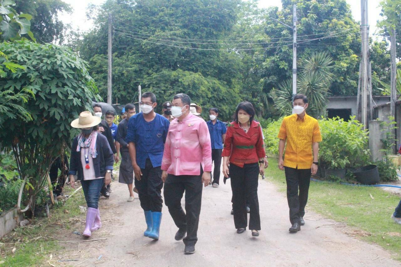 ?‘อธิบดีพช.’ เยี่ยมชมต้นแบบความสำเร็จ โคก หนอง นา พช. ไร่สุขพ่วง ขยายความสุขสู่ชุมชน