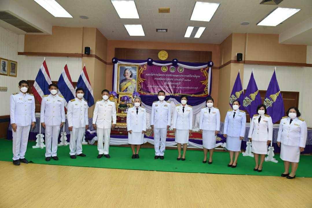 ?ราชบุรี จัดกิจกรรมรวมพลังคนดีแห่งแผ่นดิน มอบโล่รางวัลพระราชทานและใบประกาศเกียรติคุณงานพัฒนาชุมชน  ประจำปี 2564?