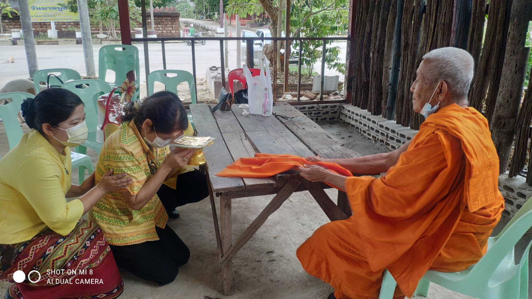 ? พช.ราชบุรี เข้ากราบนมัสการพระเกจิอาจารย์ประกอบพิธีเมตตาจารแผ่นเงิน แผ่นทองแดง และแผ่นทองเหลือง เพื่อเป็นสิริมงคลและนำไปใช้จัดสร้าง “พระพุทธพัฒนปชานาถ” เนื่องในโอกาส ครบรอบ 60 ปี แห่งการสถาปนา กรมการพัฒนาชุมชน