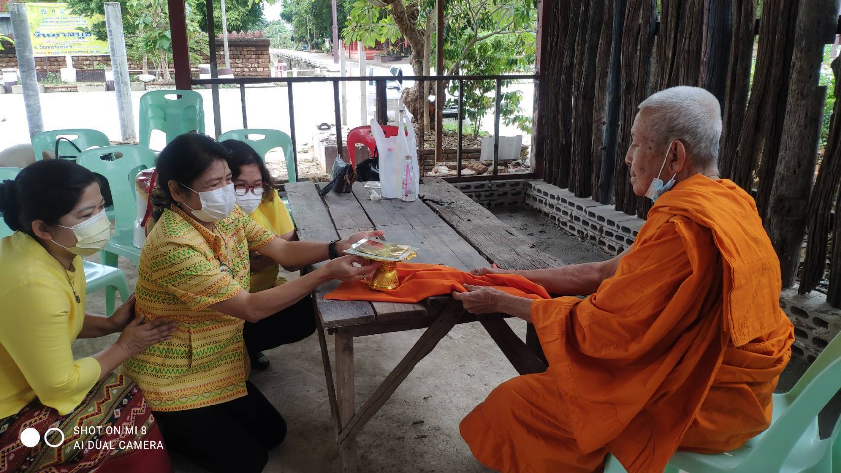 ? พช.ราชบุรี เข้ากราบนมัสการพระเกจิอาจารย์ประกอบพิธีเมตตาจารแผ่นเงิน แผ่นทองแดง และแผ่นทองเหลือง เพื่อเป็นสิริมงคลและนำไปใช้จัดสร้าง “พระพุทธพัฒนปชานาถ” เนื่องในโอกาส ครบรอบ 60 ปี แห่งการสถาปนา กรมการพัฒนาชุมชน