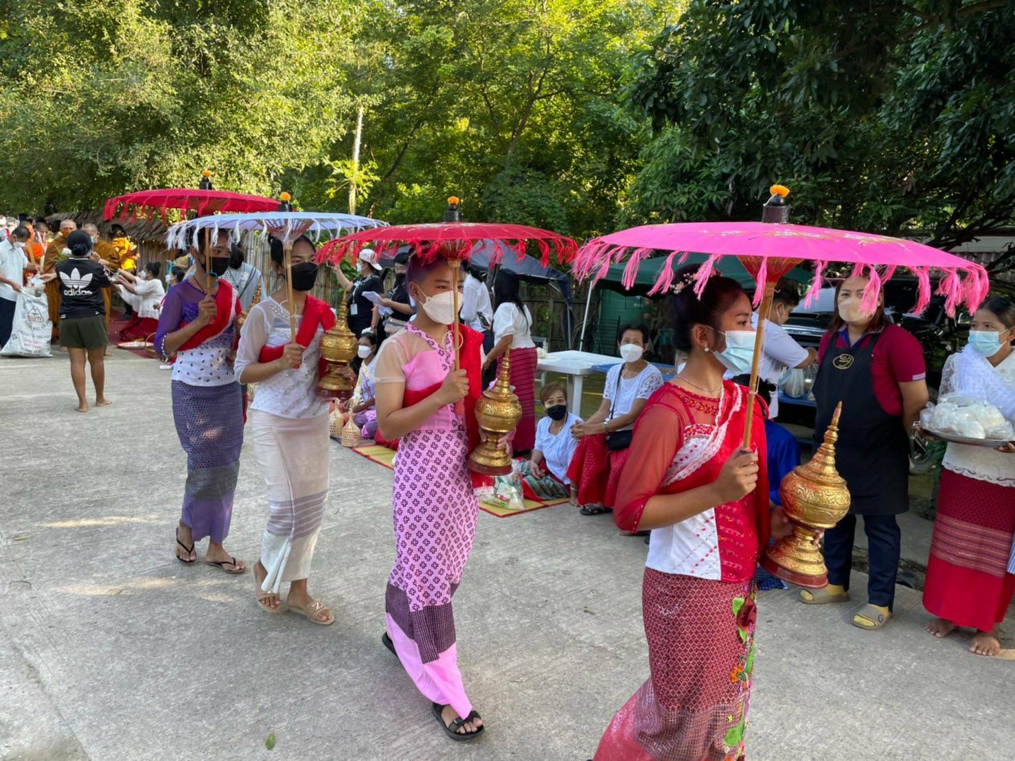 ?รองอธิบดีกรมการพัฒนาชุมชน ลงเยี่ยมให้กำลังใจ หมู่บ้านชุมชนท่องเที่ยว otop นวัตวิถี อำเภอสวนผึ้ง (แม่กำปอง 2) ? ?