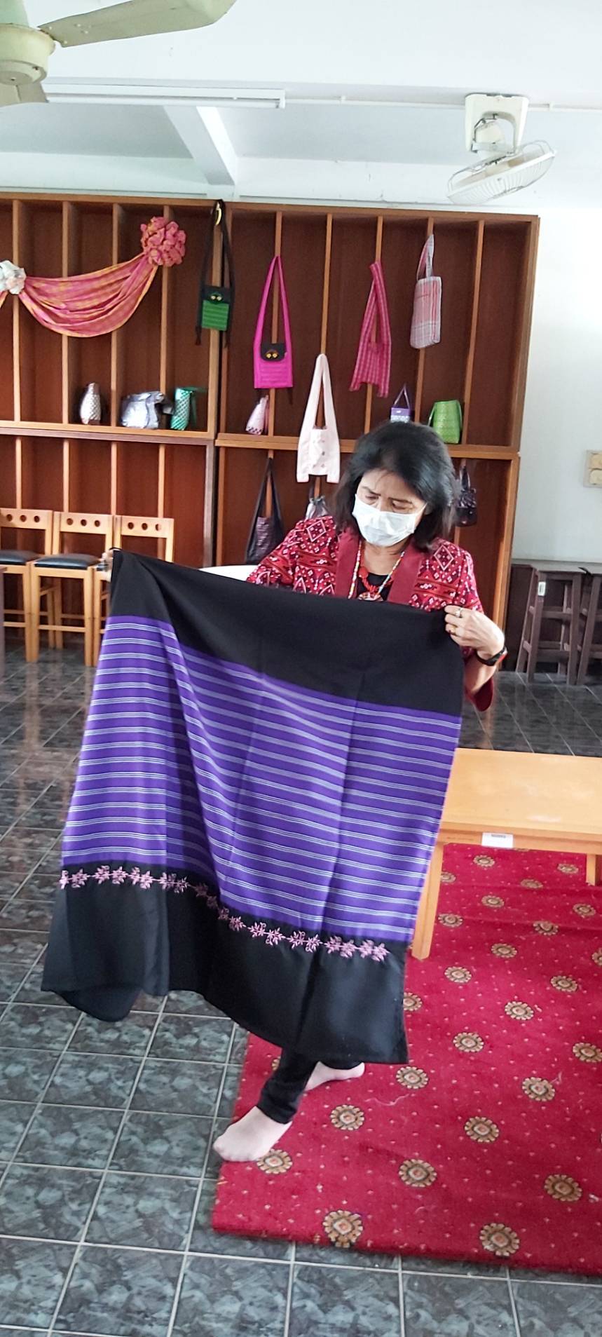 ? พช.ราชบุรี ลงพื้นที่ตรวจติดตามงานและเตรียมความพร้อมการขับเคลื่อนงานประจำปี 2565 แก่สำนักงานพัฒนาชุมชนอำเภอ