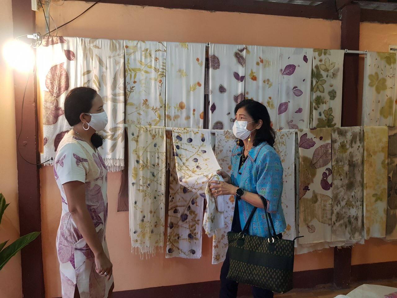 ?พช.ราชบุรี ลงพื้นที่ตรวจติดตามงานและเตรียมความพร้อมการขับเคลื่อนงานประจำปี 2565 แก่สำนักงานพัฒนาชุมชนอำเภอโพธาราม?