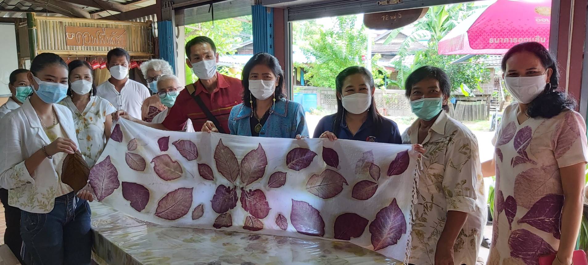 ?พช.ราชบุรี ลงพื้นที่ตรวจติดตามงานและเตรียมความพร้อมการขับเคลื่อนงานประจำปี 2565 แก่สำนักงานพัฒนาชุมชนอำเภอโพธาราม?