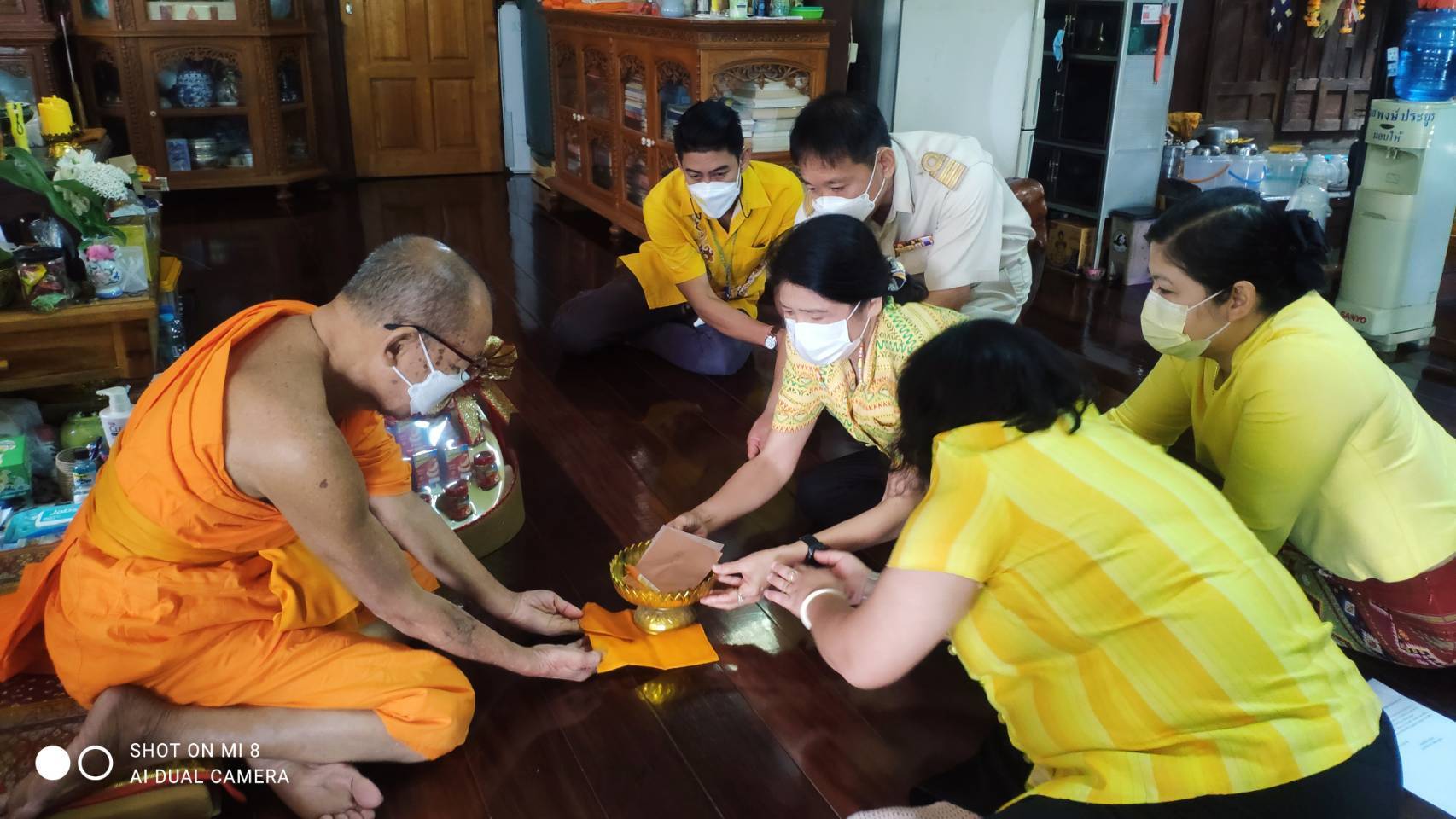 ? พช.ราชบุรี เข้ากราบนมัสการพระเกจิอาจารย์ประกอบพิธีเมตตาจารแผ่นเงิน แผ่นทองแดง และแผ่นทองเหลือง เพื่อเป็นสิริมงคลและนำไปใช้จัดสร้าง “พระพุทธพัฒนปชานาถ” เนื่องในโอกาส ครบรอบ 60 ปี แห่งการสถาปนา กรมการพัฒนาชุมชน