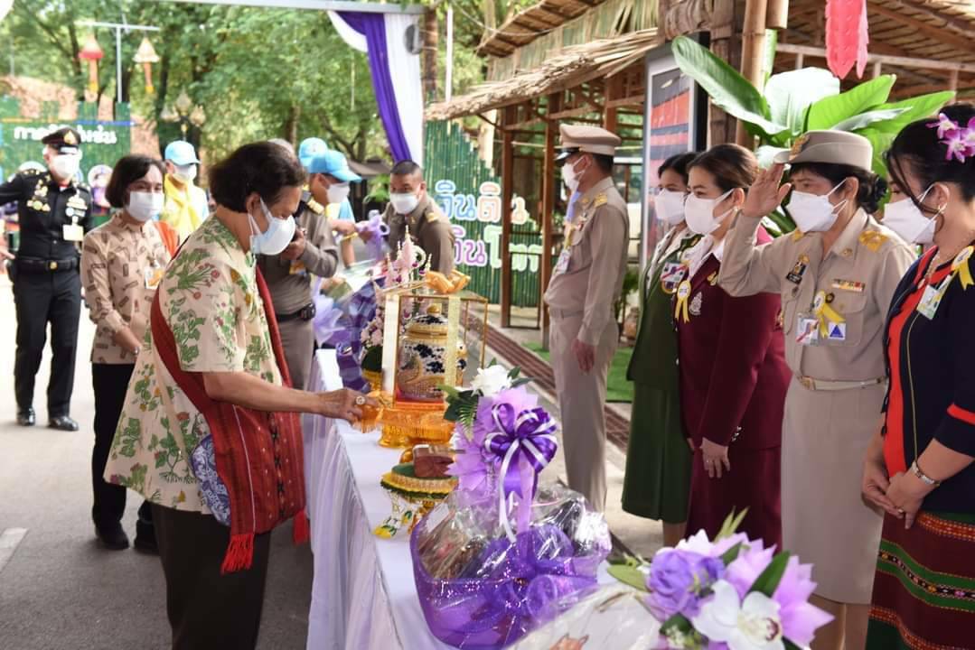 ?  จังหวัดราชบุรี ร่วมรับเสด็จฯ พลเอกหญิง ศาสตราจารย์เกียรติคุณสมเด็จพระกนิษฐาธิราชเจ้า กรมสมเด็จพระเทพรัตนราชสุดาฯ สยามบรมราชกุมารี เสด็จพระราชดำเนินทรงนำข้าราชการและนักเรียนนายร้อยจากโรงเรียนนายร้อยพระจุลจอมเกล้า ทัศนศึกษา ณ จังหวัดราชบุรี