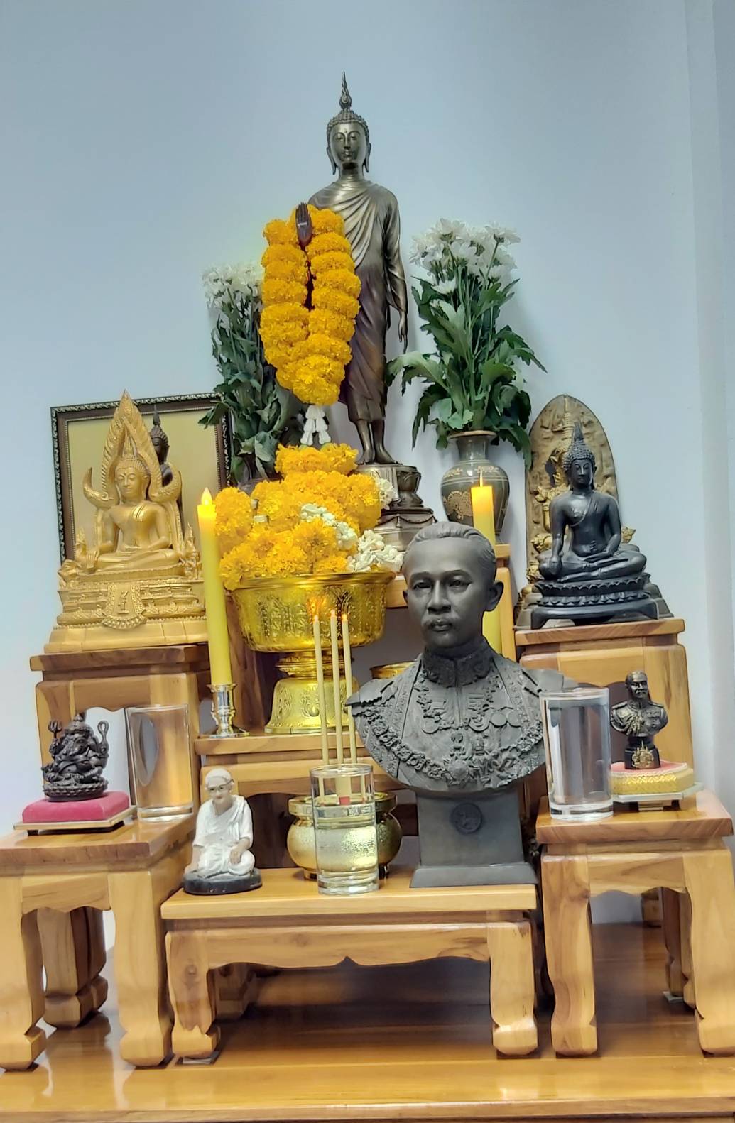 ? พช.ราชบุรี อัญเชิญพระพุทธรูปปางประทานพร “พระพุทธพัฒนปชานาถ” ขึ้นประดิษฐาน ณ สำนักงานพัฒนาชุมชนจังหวัดราชบุรี